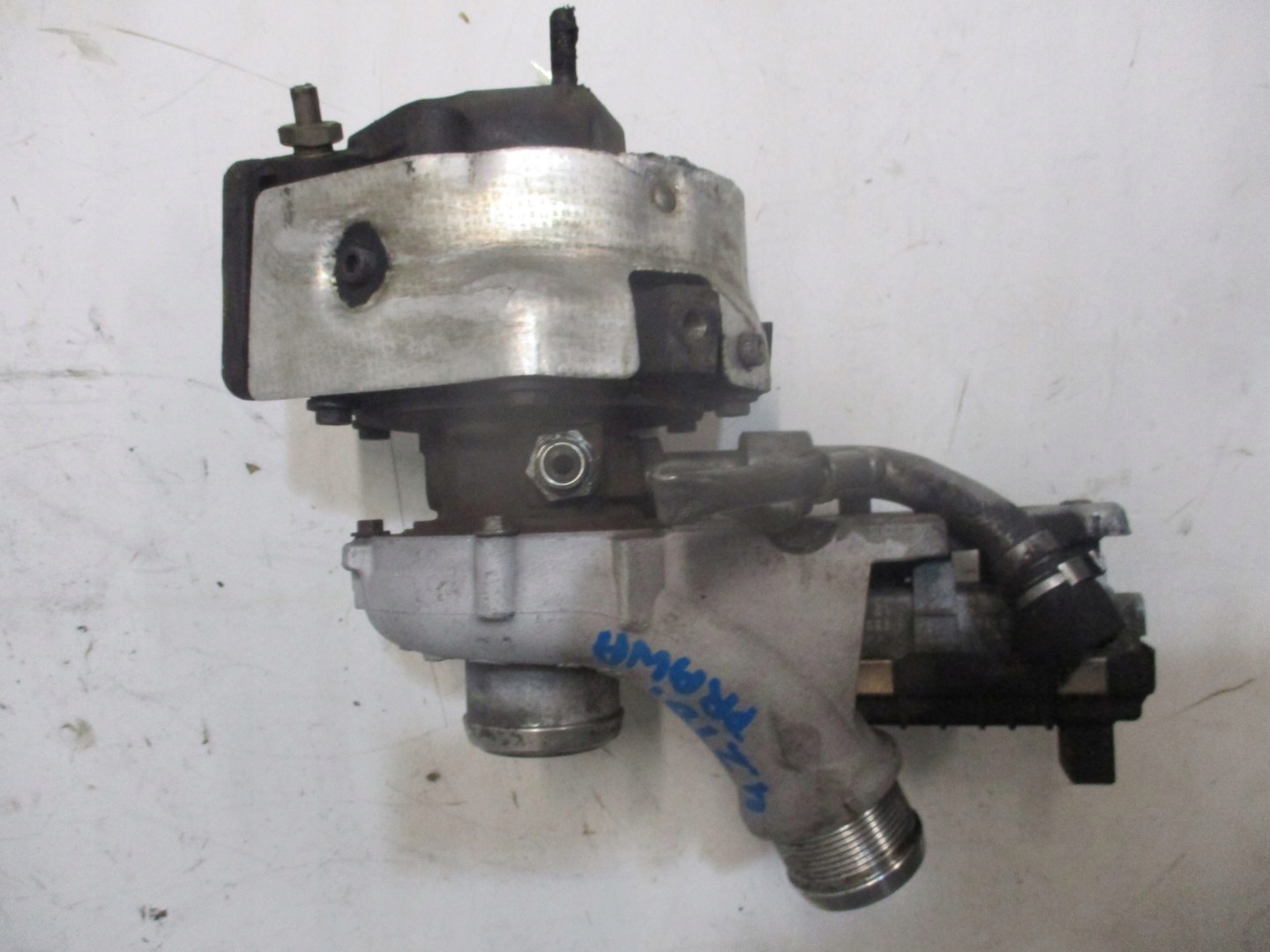 turbo AUDI Q7 4L0 057145874D right