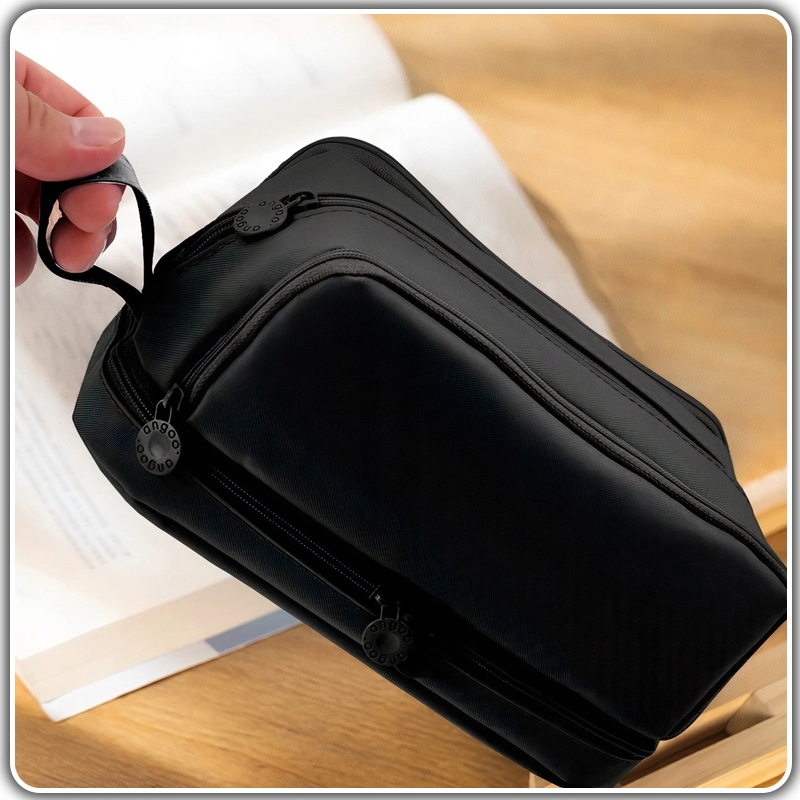 PIÓRNIK WIELOFUNKCYJNY SASZETKA CZTEROKOMOROWY NA KRETKI MAZAKI KOSMETYKI Marka inna