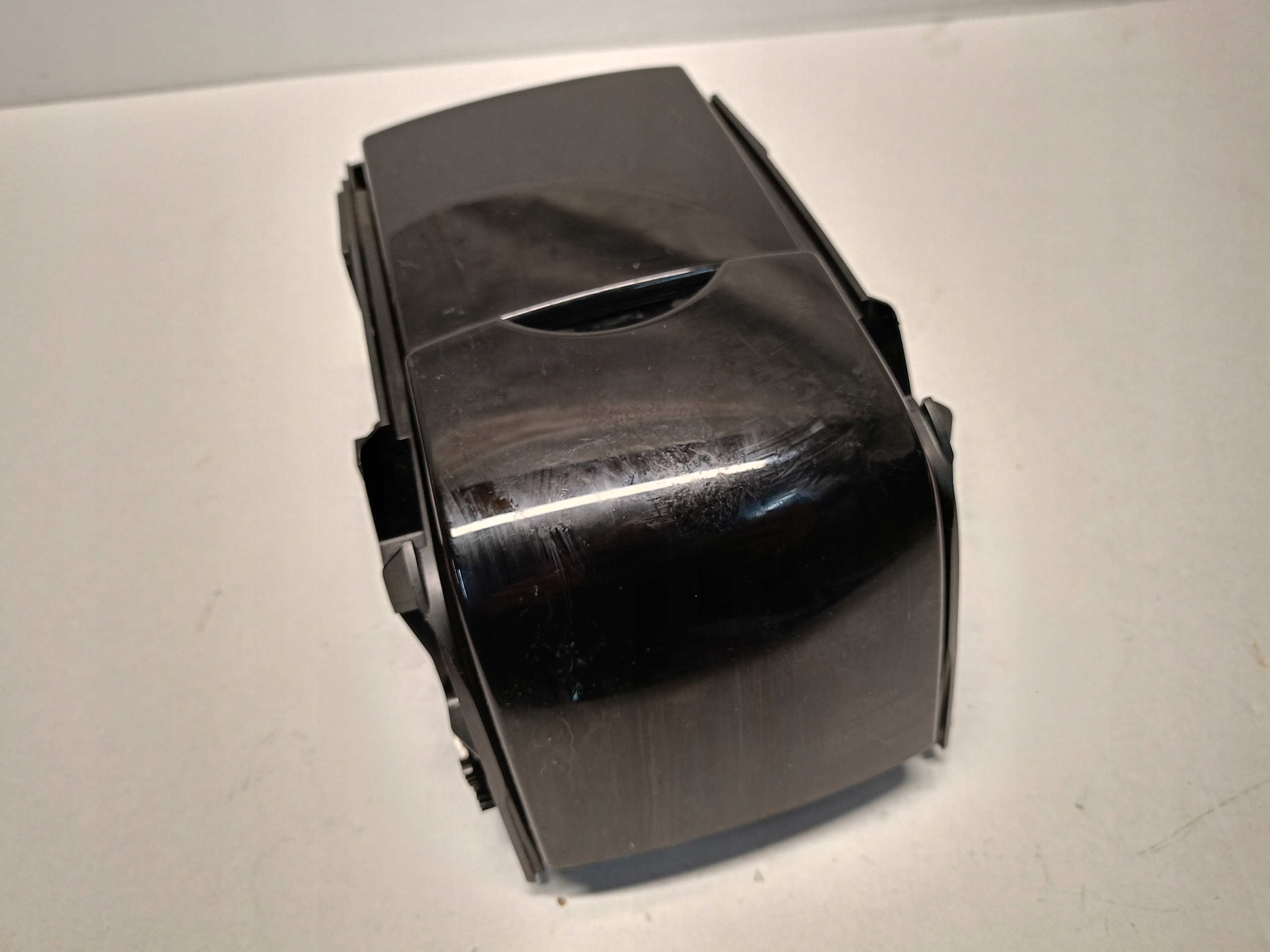 Держатель на TOYOTA PRIUS II 1A8C1-009G