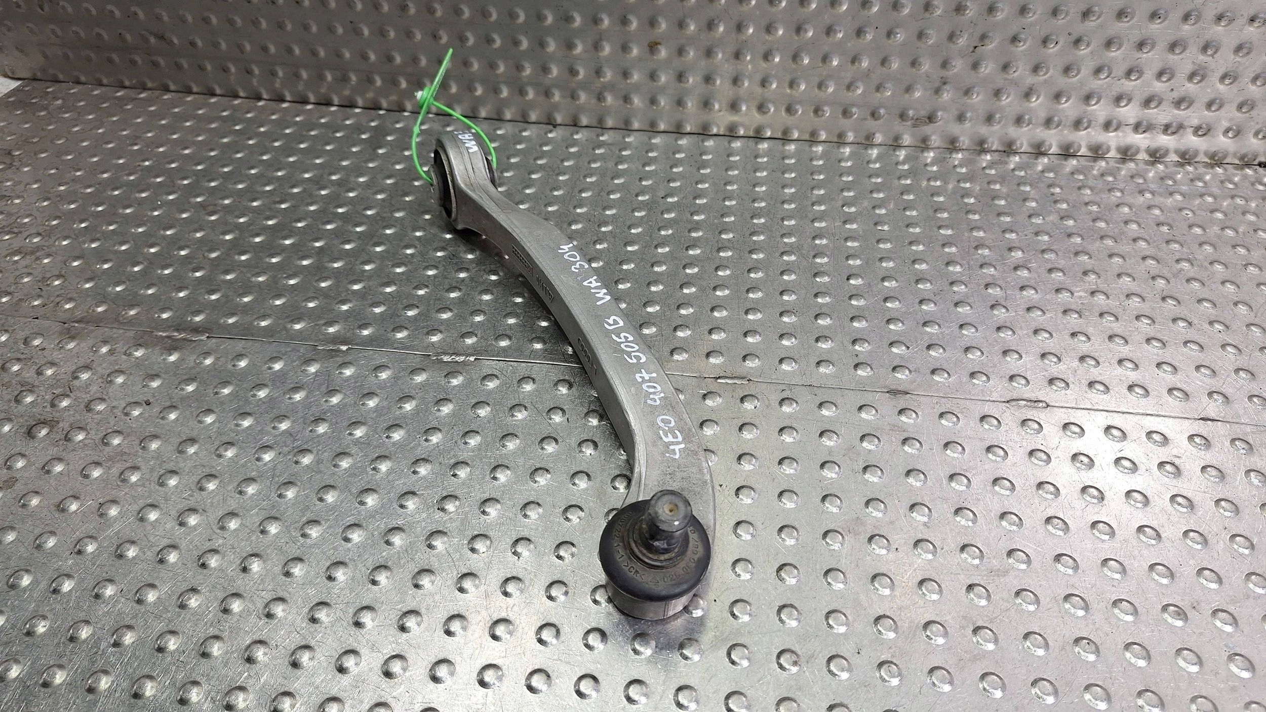arm left front upper OE 4E0407505B AUDI A6 C6 A8 D3 PHAETON