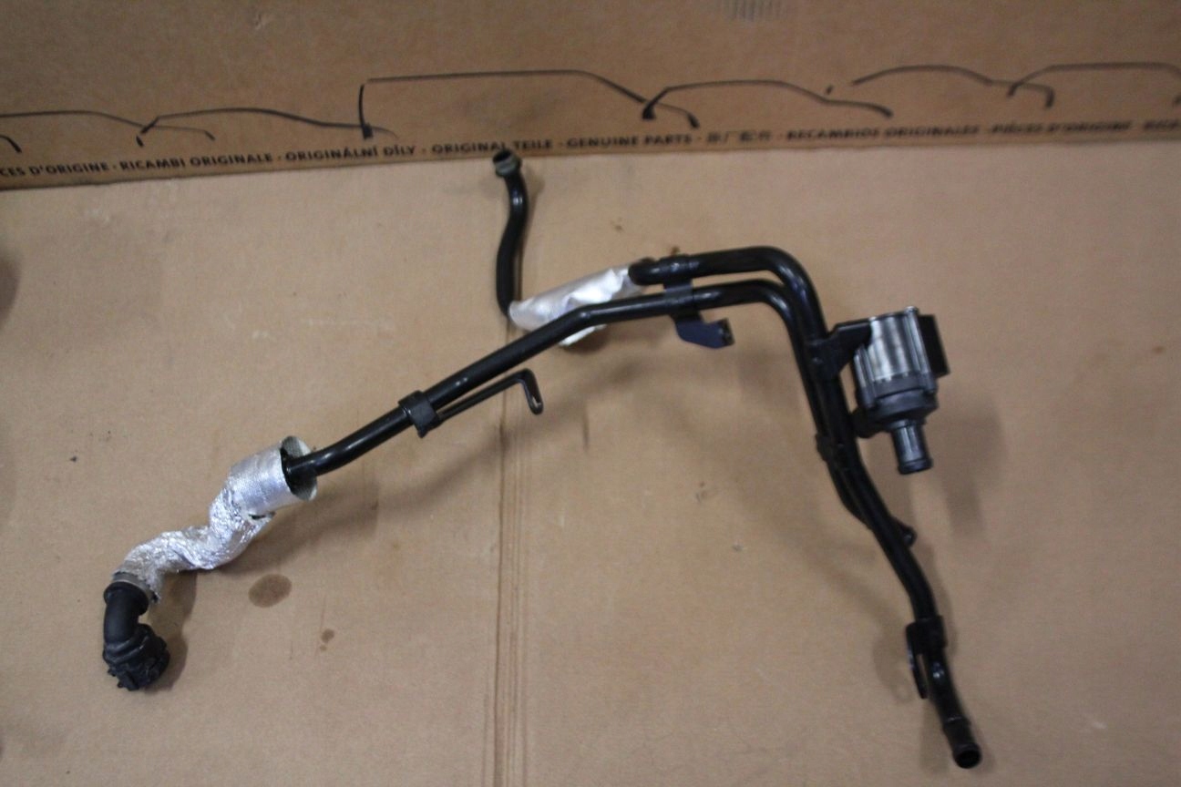 ОХЛАЖДАЮЩИЙ НАСОС VW 06H121601P