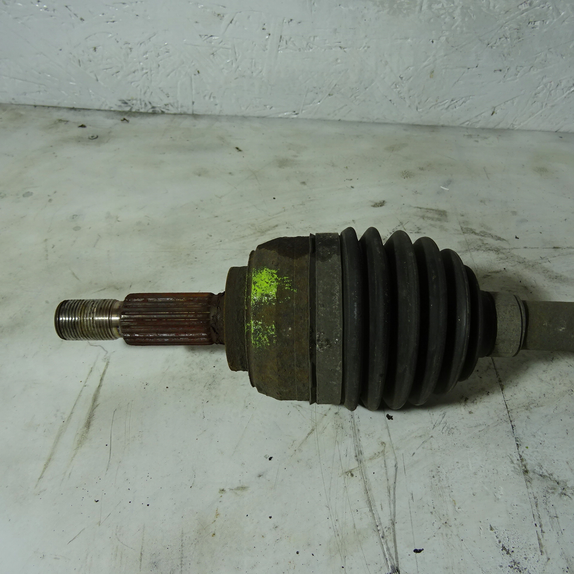 RENAULT CLIO III 1.5DCI semi-axis left 8201055669