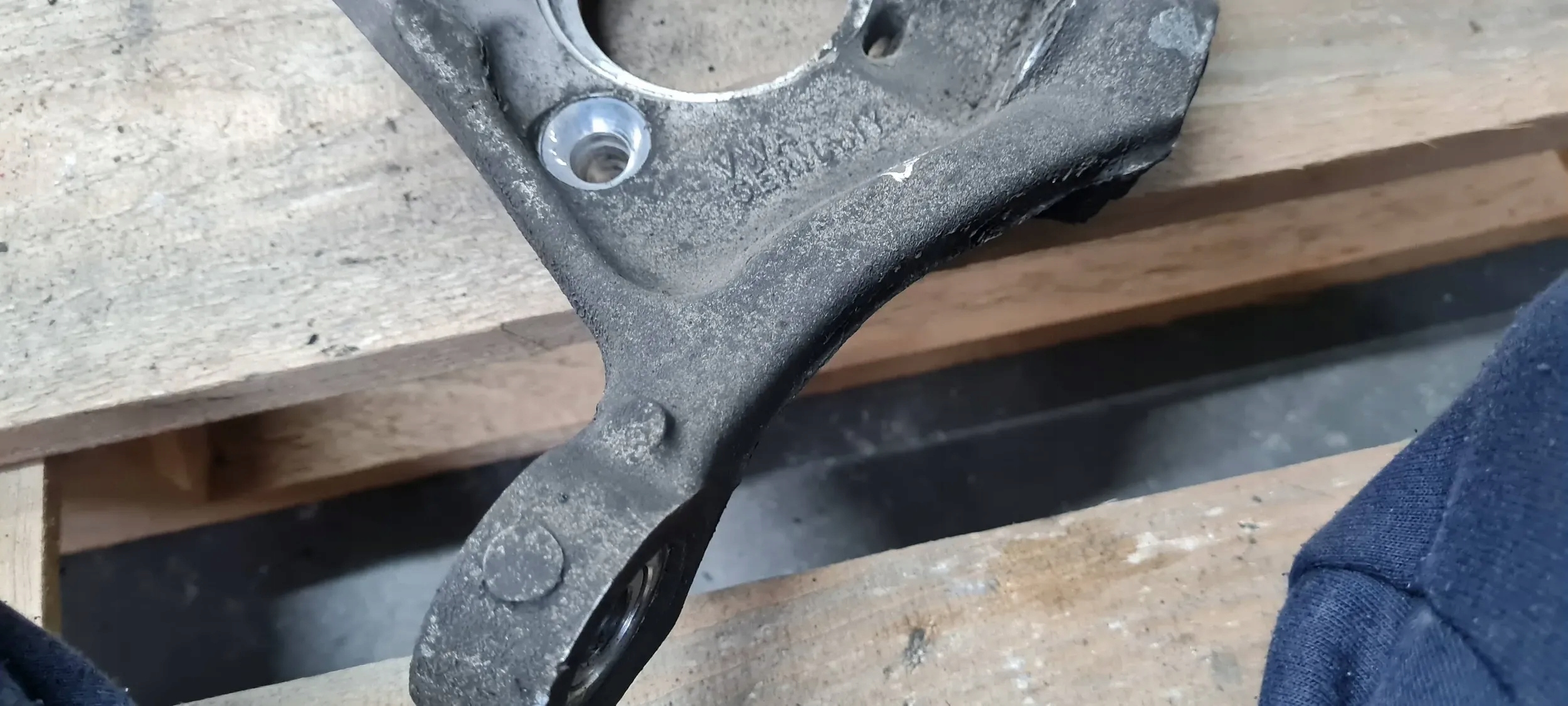 Q3 83A swing left left front front 2.0 TFSI 5Q0407253A