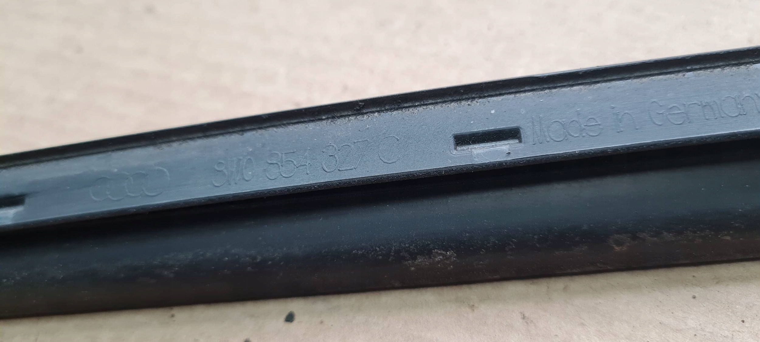 A4 B9 8W moulding cap windows CZOLOWEJ left 8W0854327C