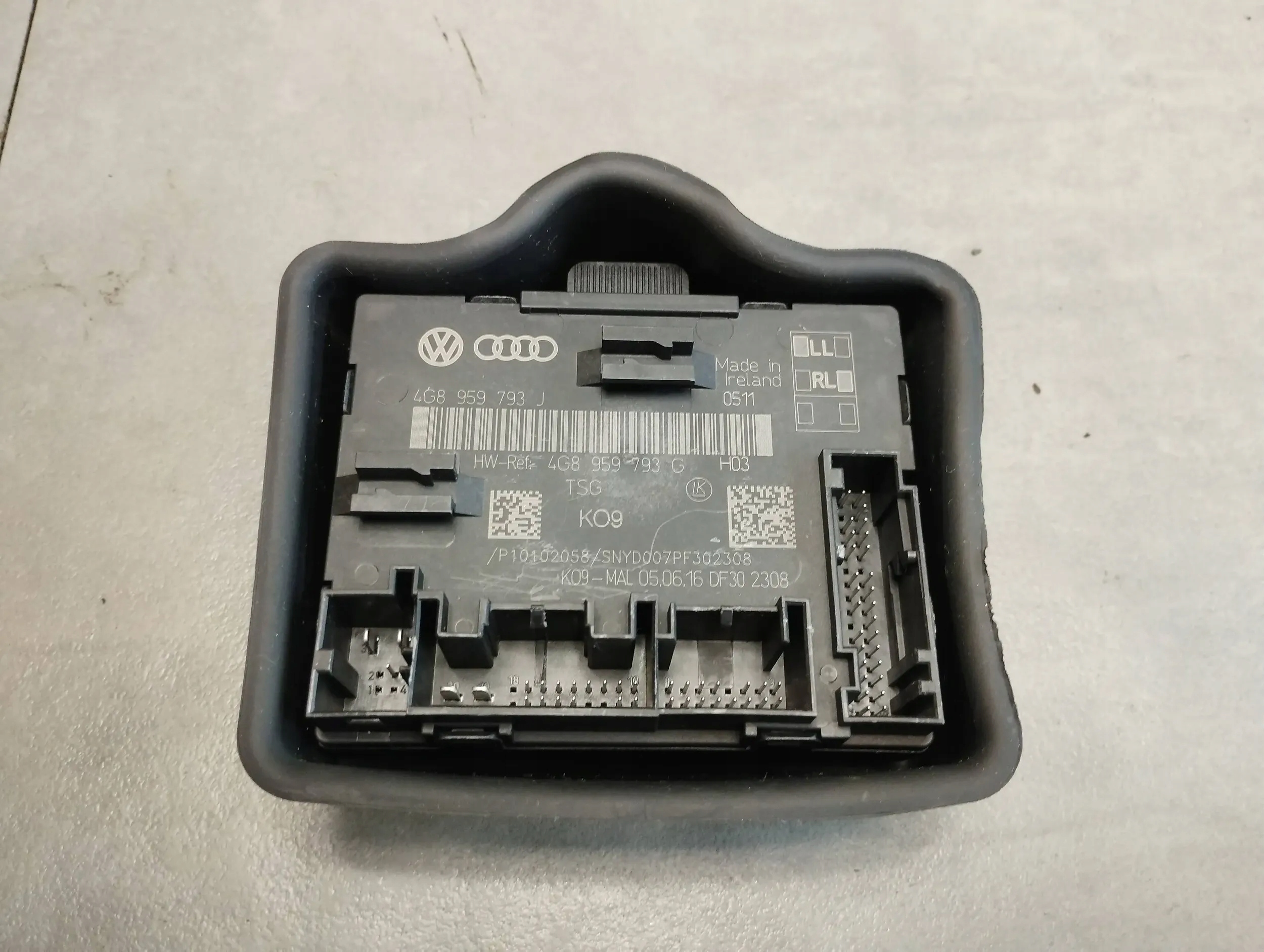 Audi A6 C7 4G module door left front 4G8959793J