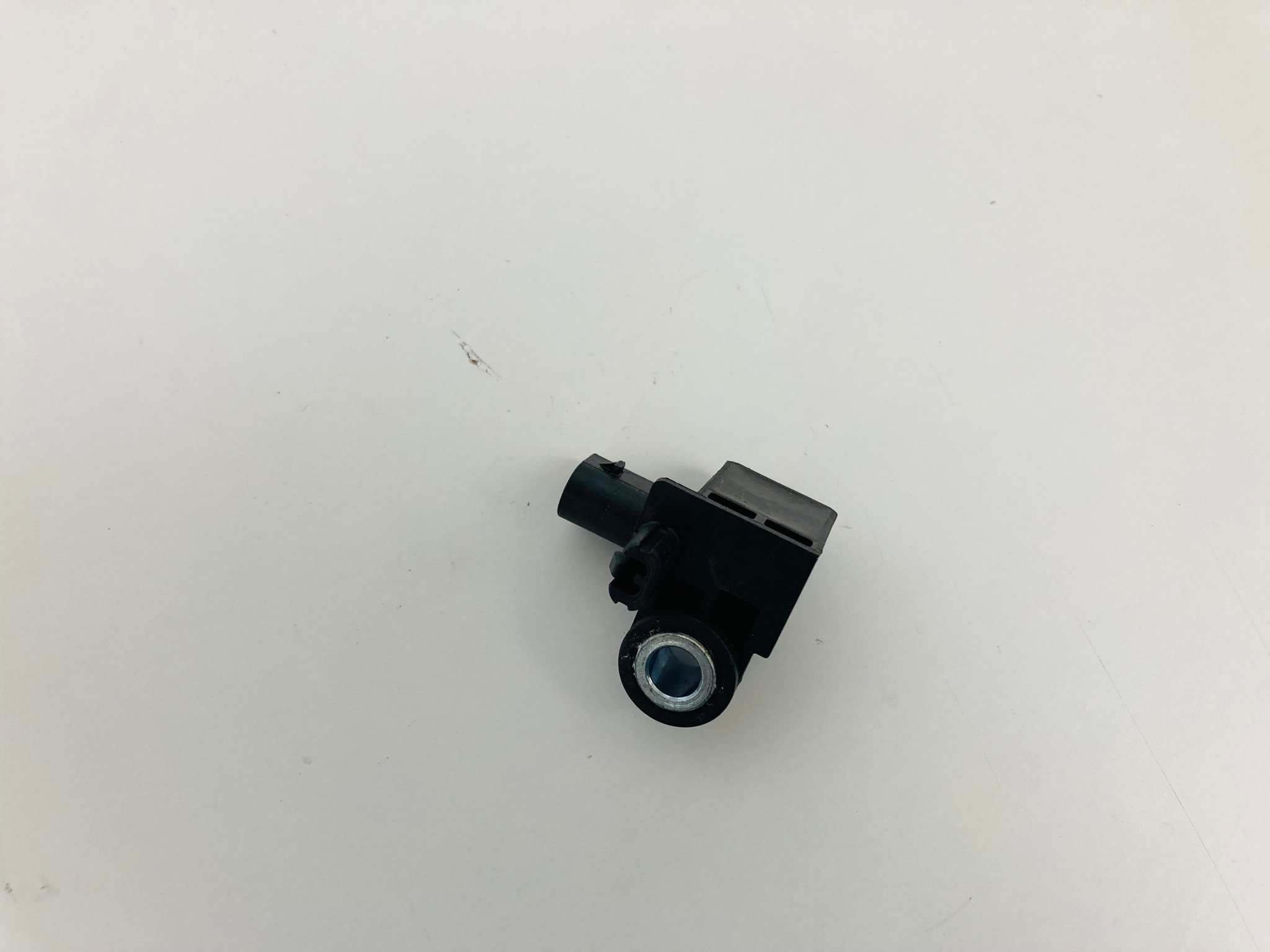 OPEL MOKKA II B impact sensor SENSOR 9832977480