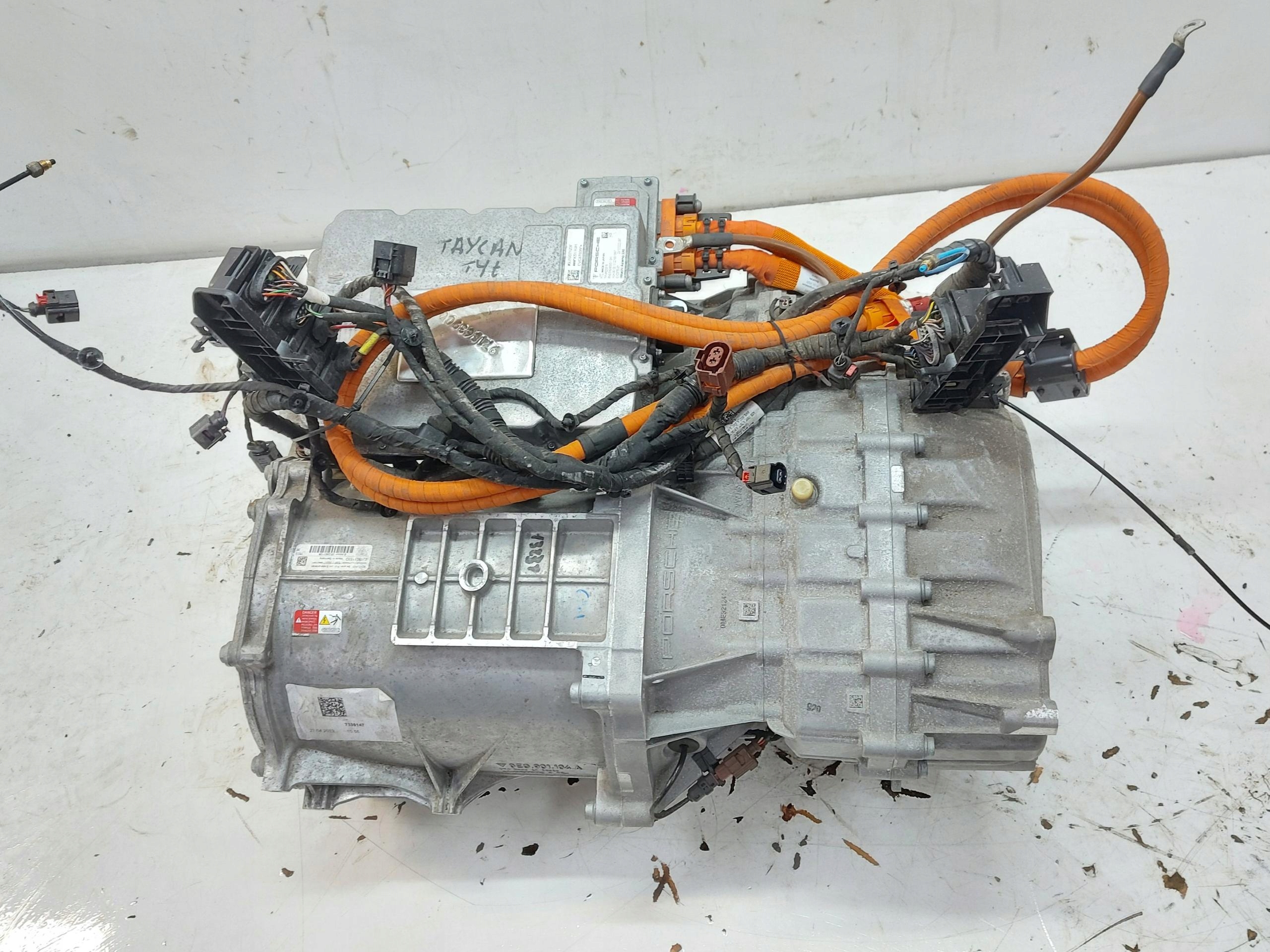 Taycan Cross Turismo engine naped electrical rear part rear oryg 9j1907123f