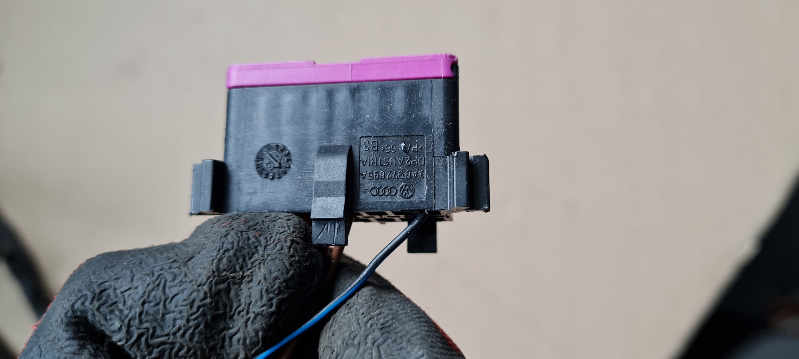 A6 C7 4G connecting spoiler adapter OBD 3A0972695A A5 8W Q5 A4 B9 A4 B8 Q5