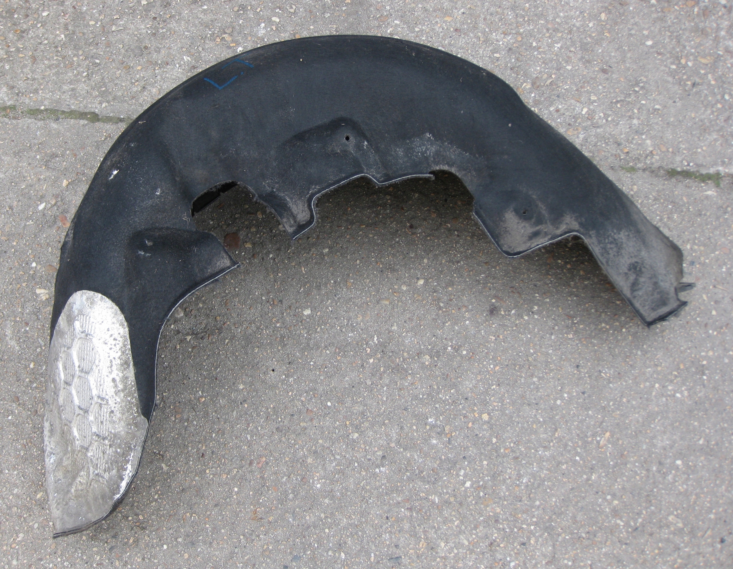 MERCEDES W212 LIFT E KLASA 13R mudguard left rear part