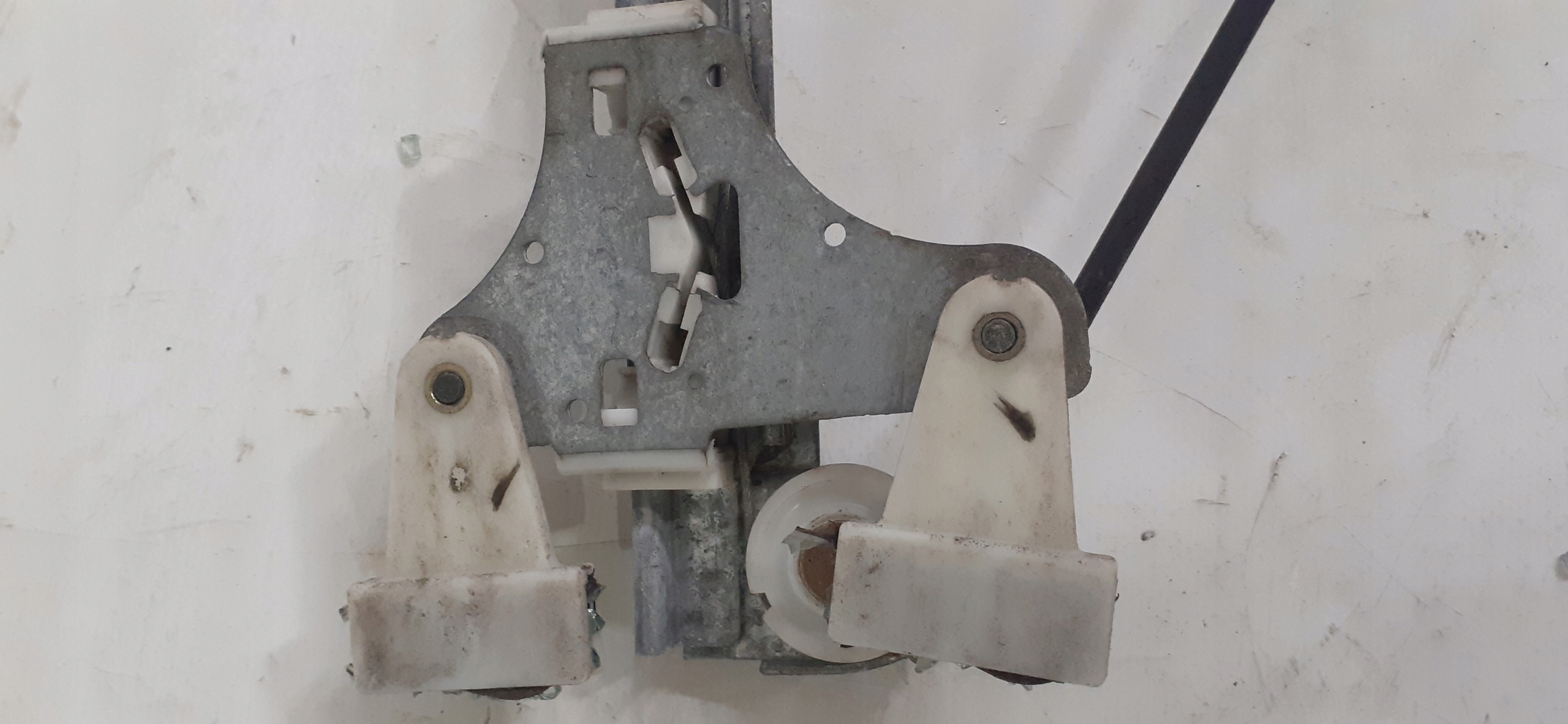 window regulator left front Opel Agila A