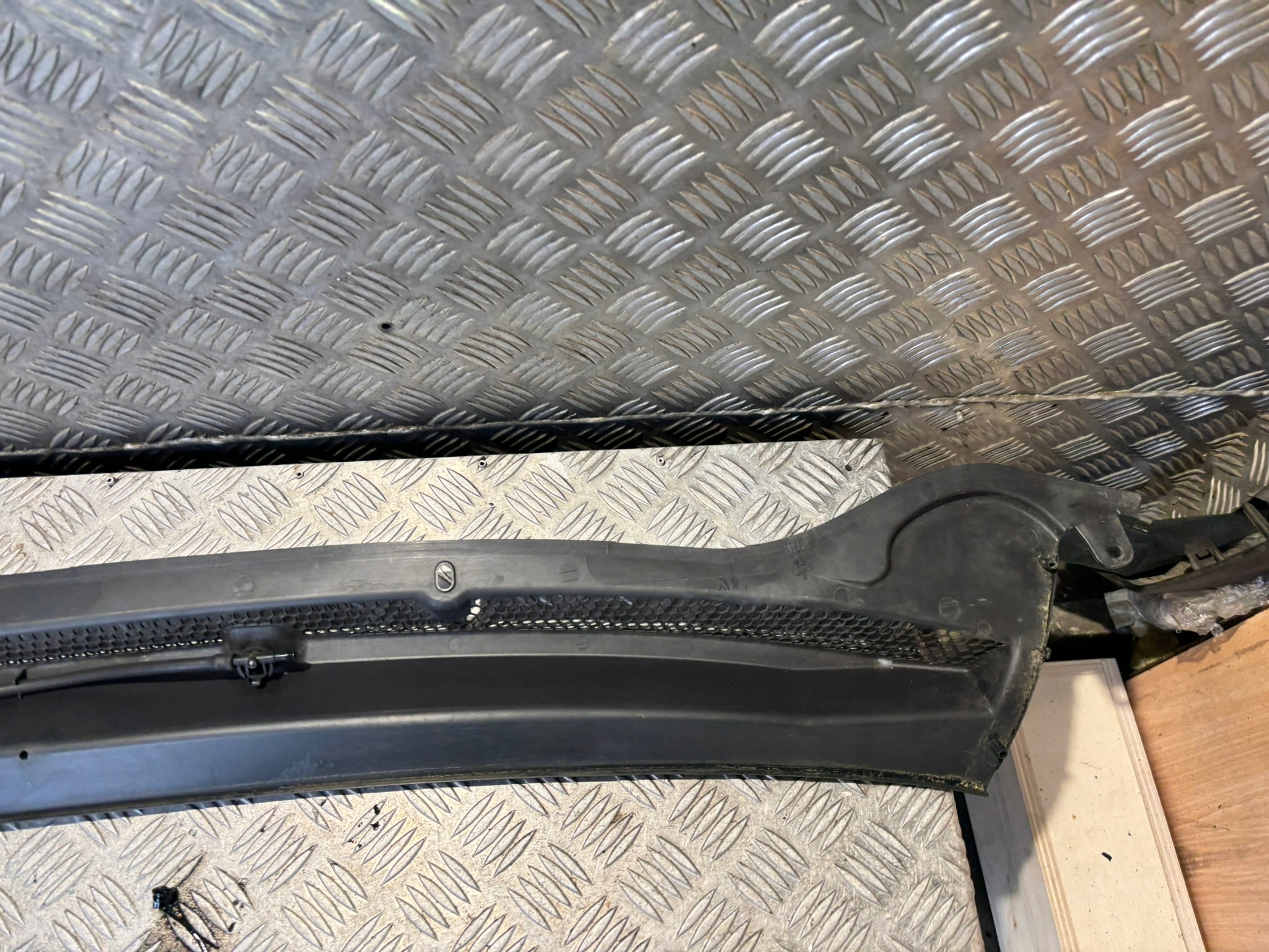 opel Astra J накладка перед 13267105