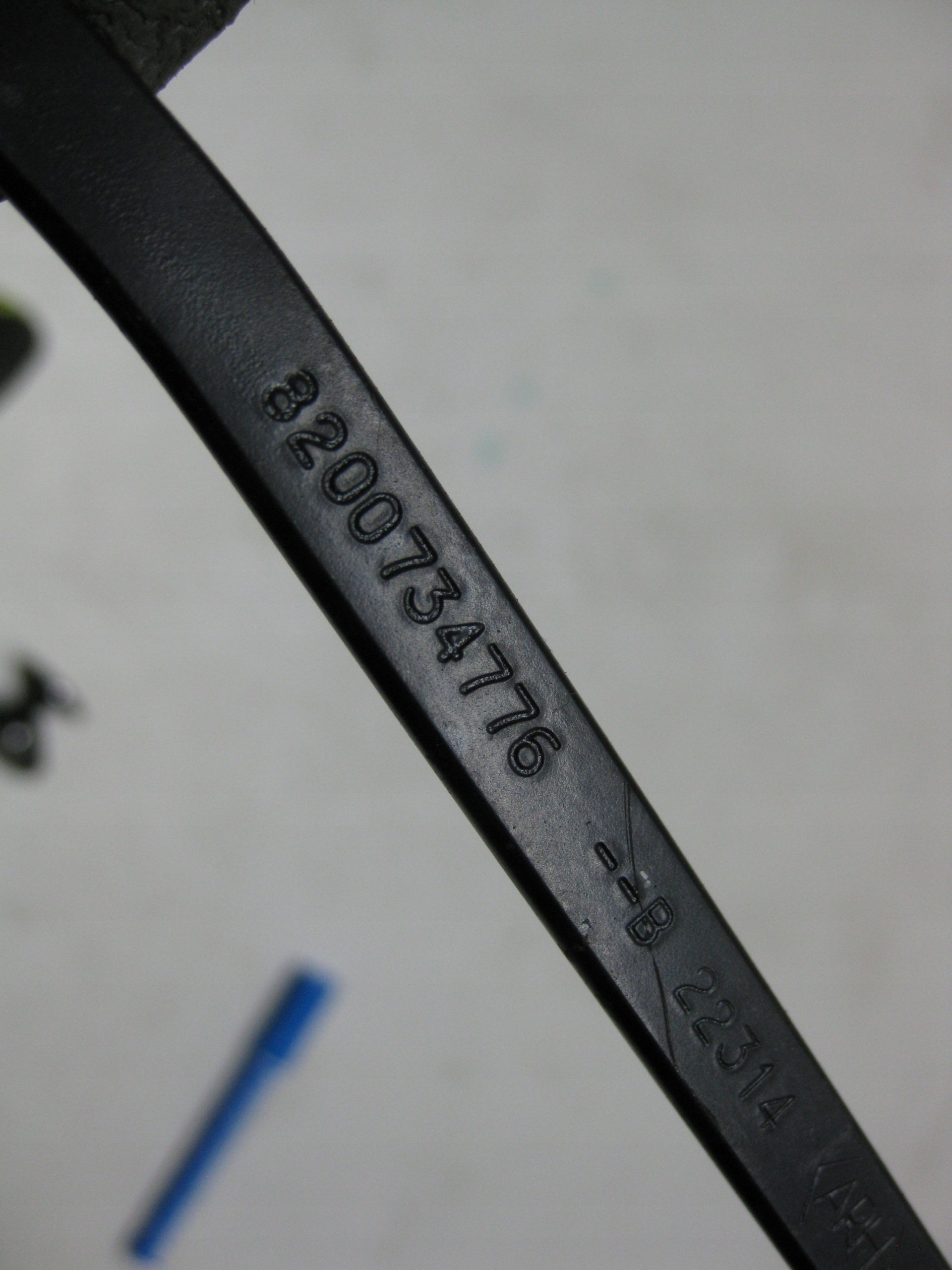 RENAULT MASTER III LIFT wiper arm left front front 8200734776