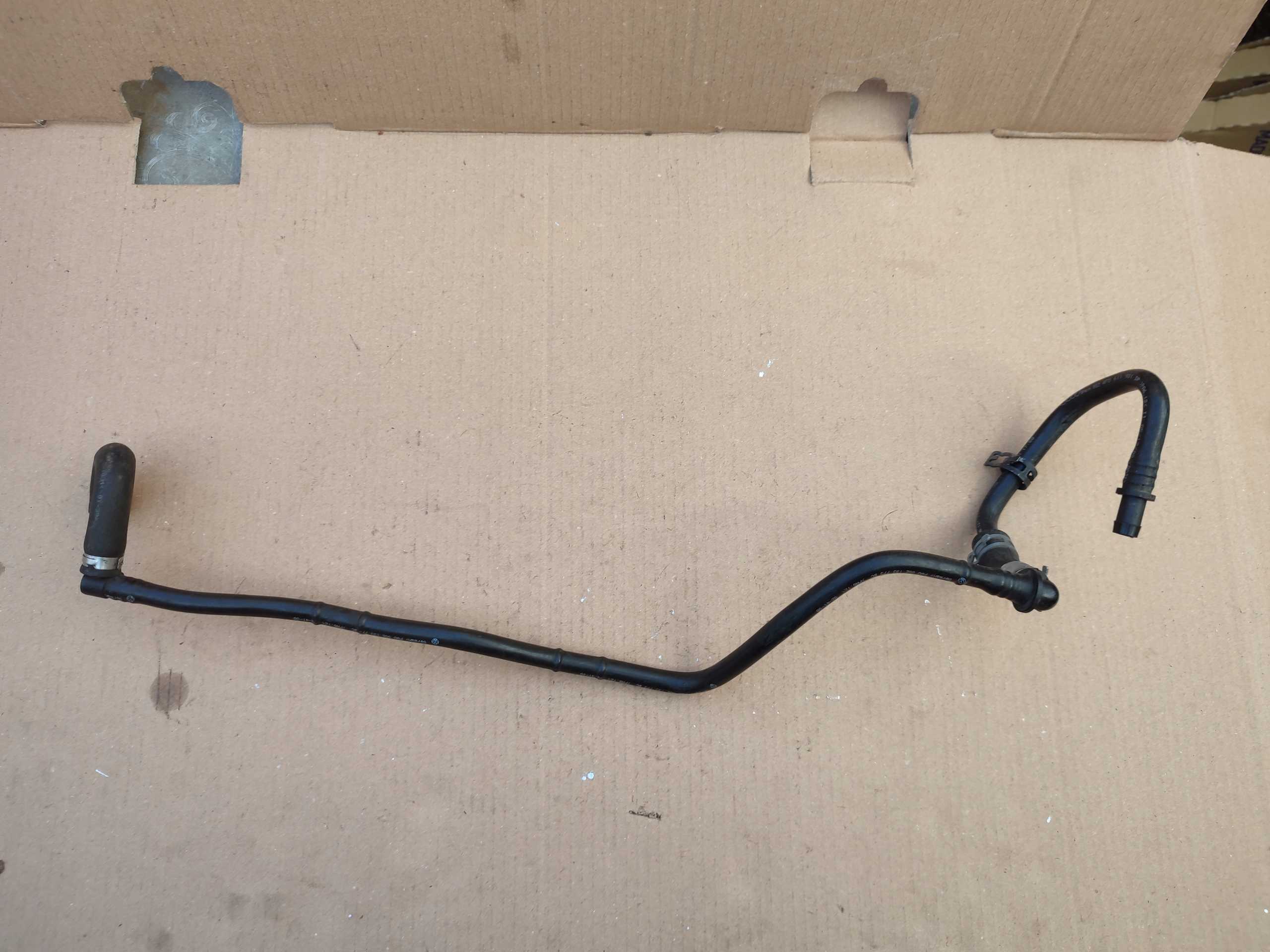 wiring vacual AUDI A4 A5 A6 3.0 06E133773BC