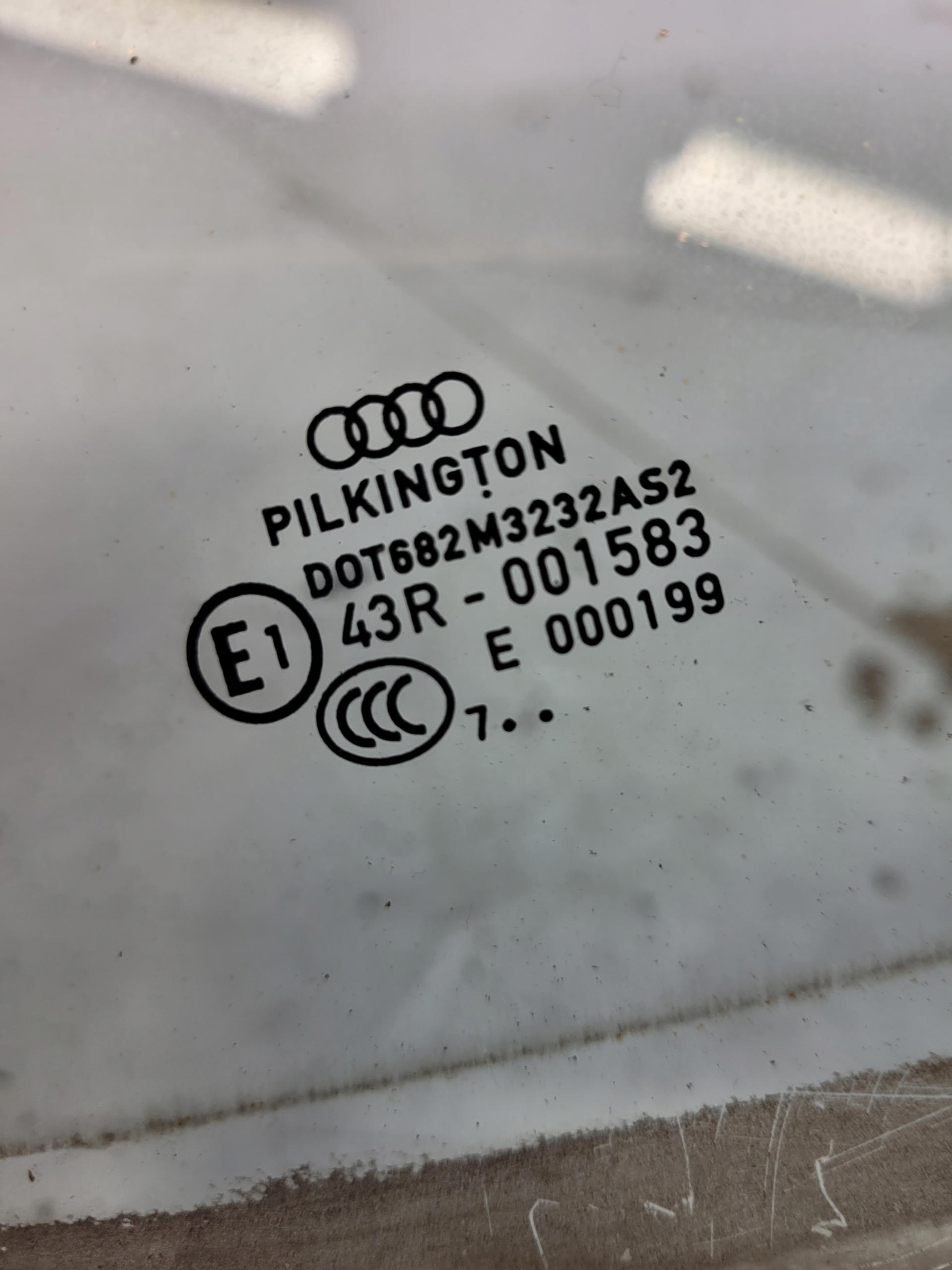 window side door left rear part AUDI A4 B8 8K5 2007R