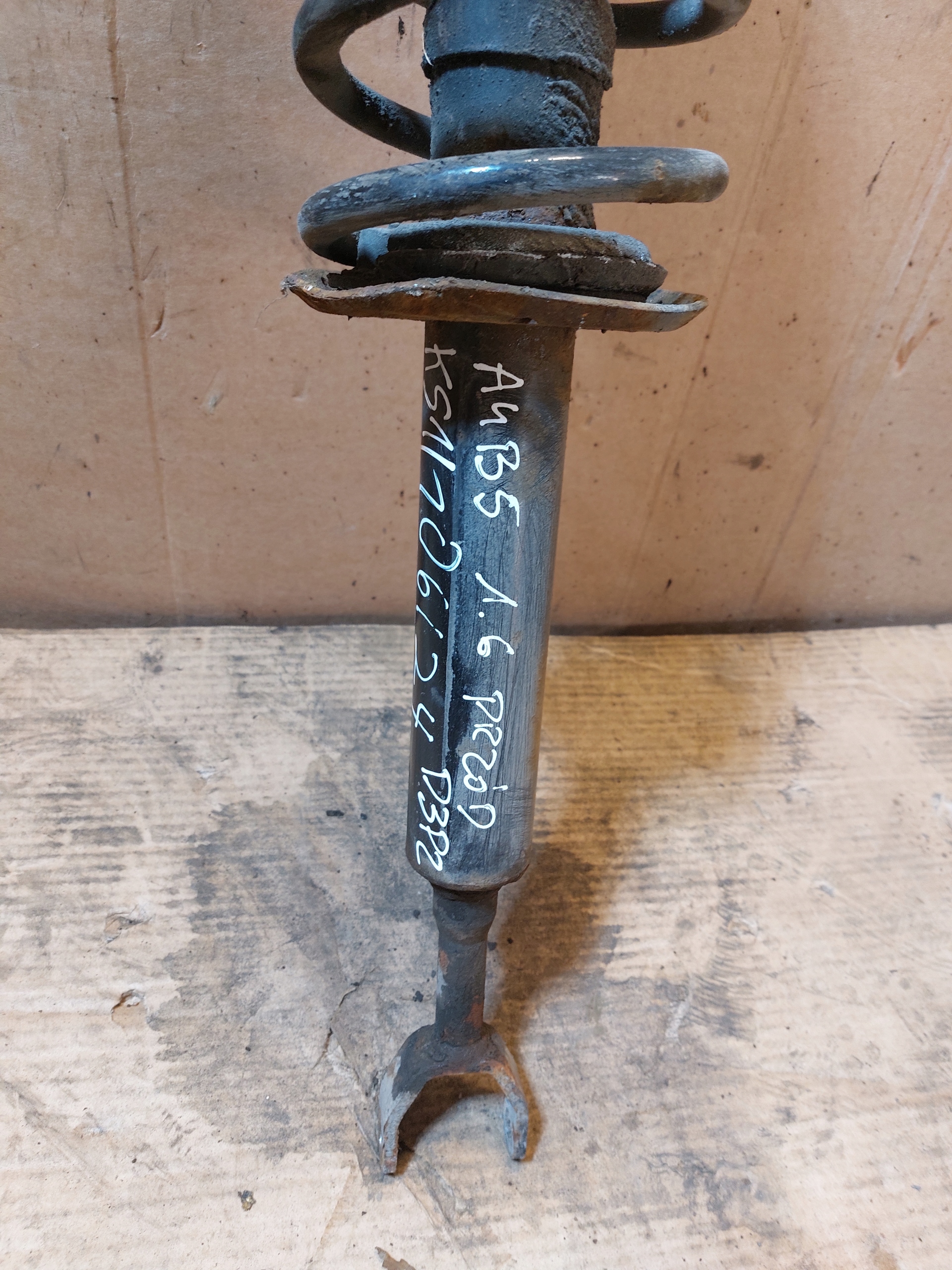 shock absorber spring front AUDI A4 B5 1.6B