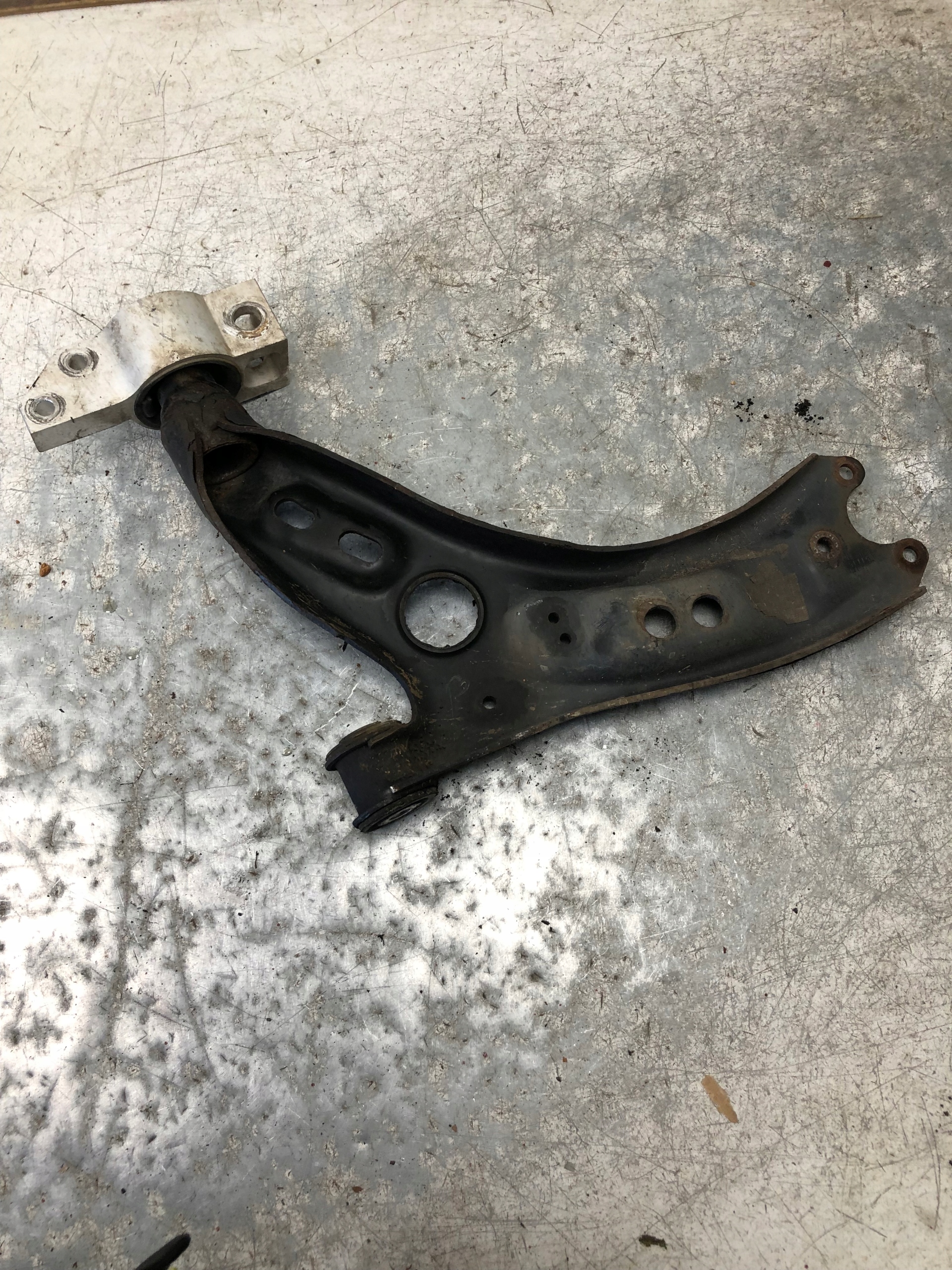 arm right front VW SKODA AUDI 1K0407166C 1K0199232G