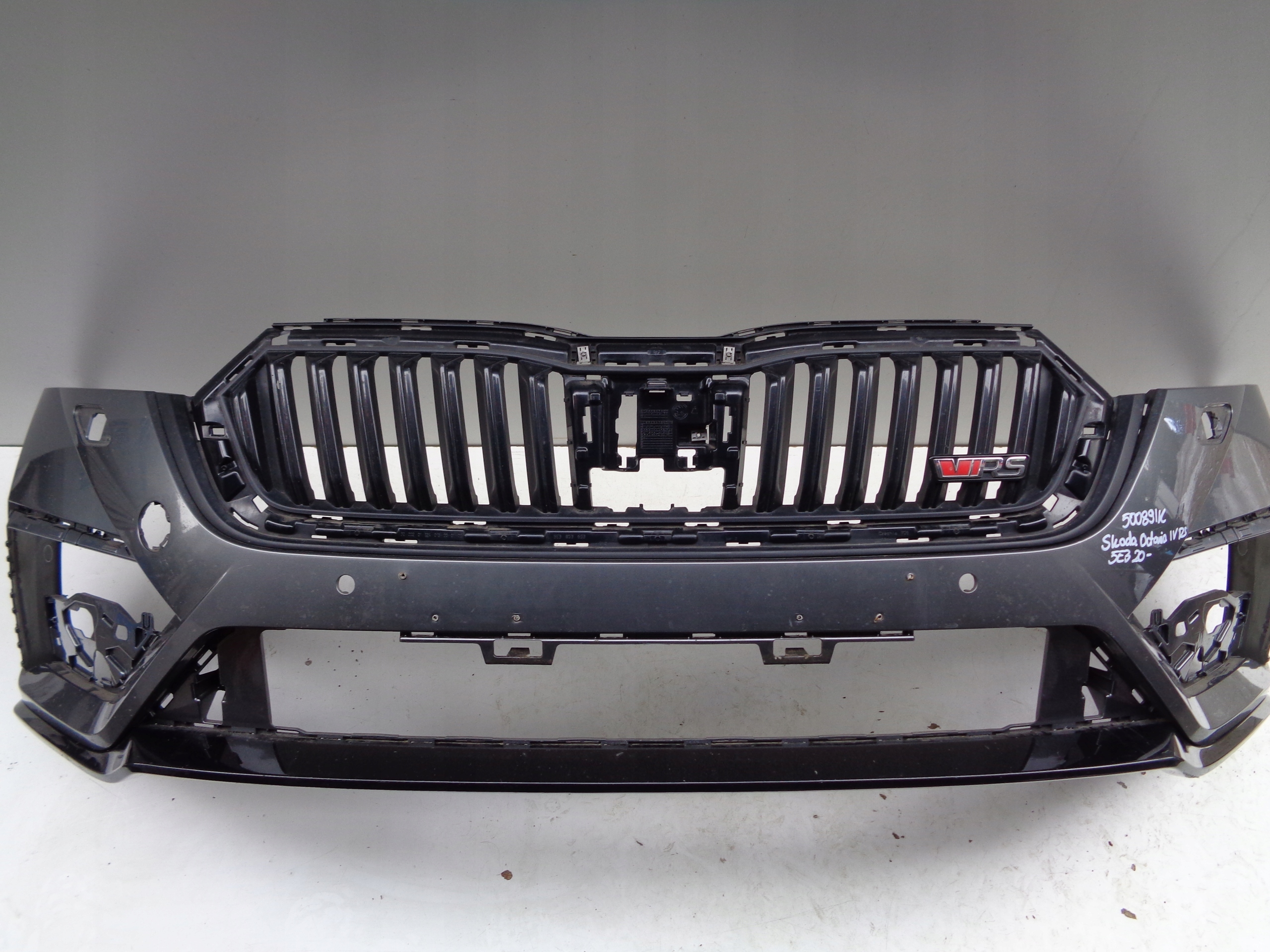 front bumper AUDI RS6 C8 RS7 4K 4K0 NR 47829