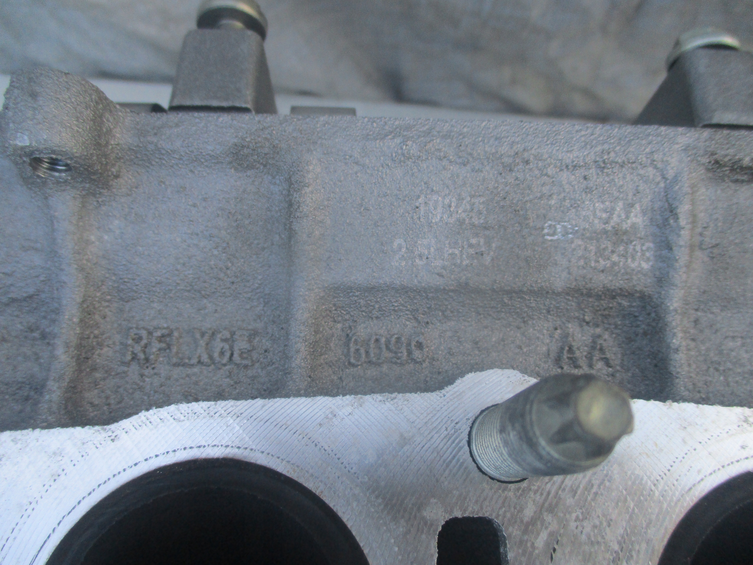 GŁOWICA KOMPL FORD KUGA MK3 ESCAPE 2.5 PHEV BGDA Wersja Europejska