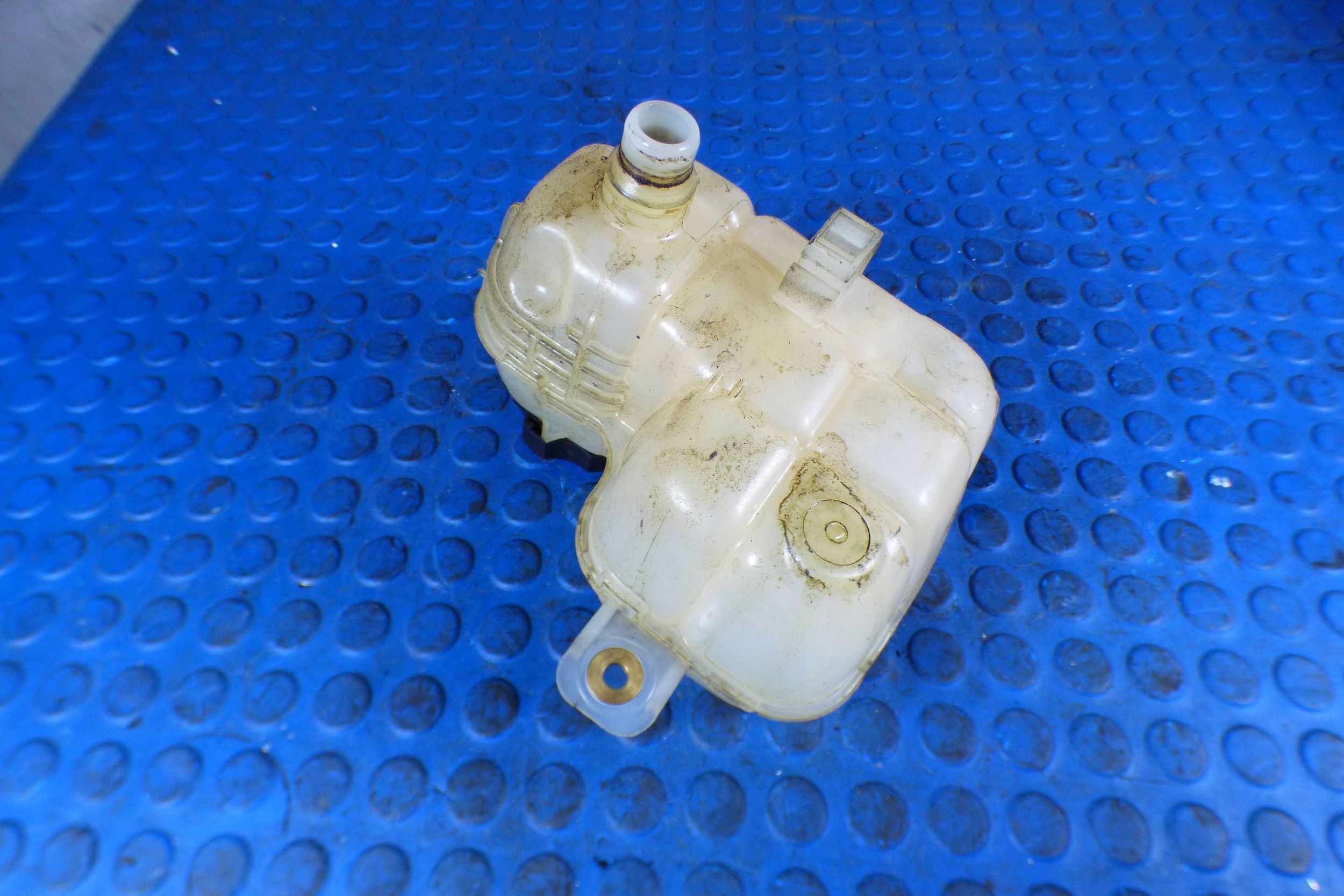 Réservoir eau 13367950 stbdb Opel Corsa E 1.0TURBO