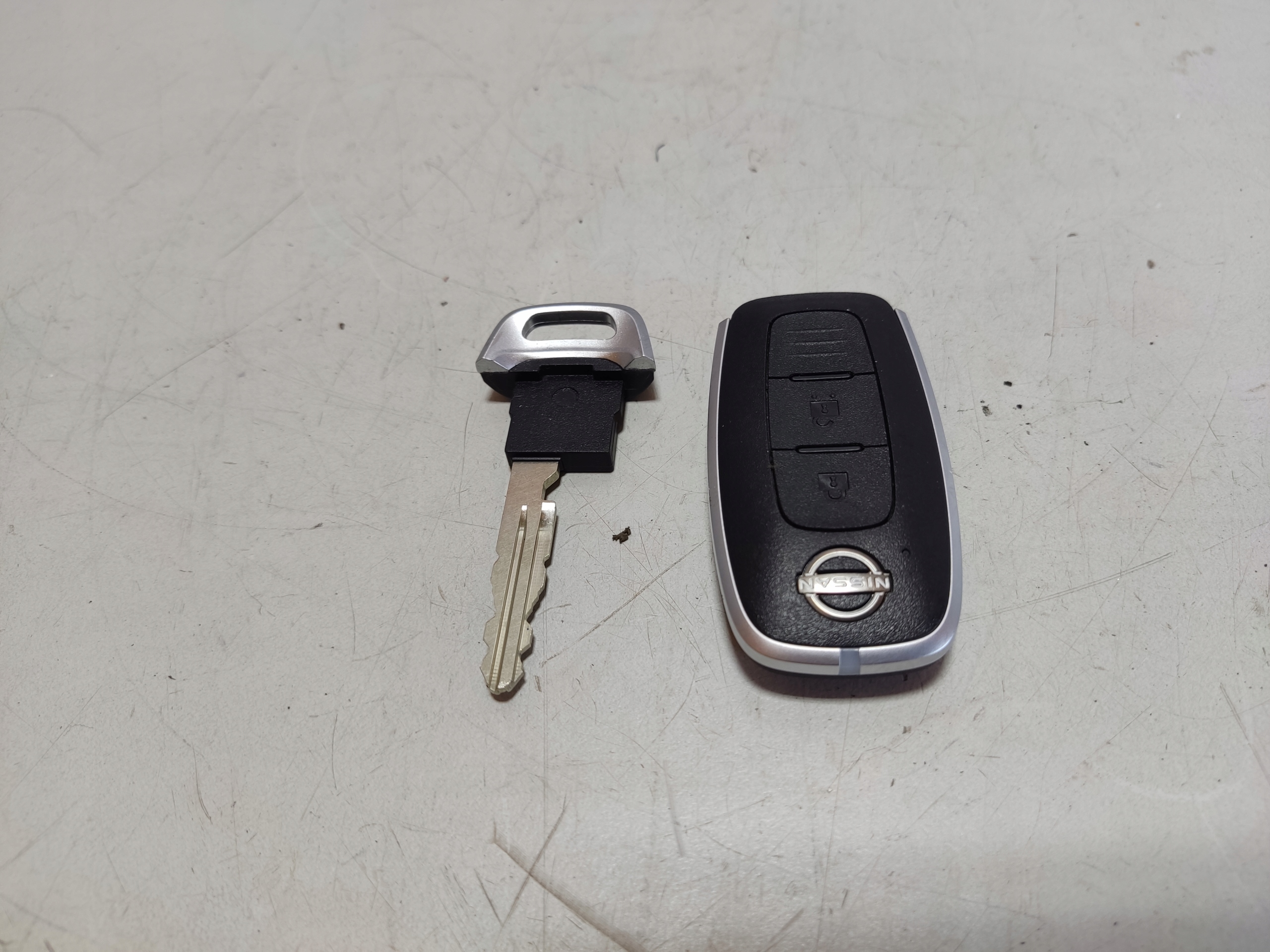 NISSAN JUKE II F16 KLUCZYK PILOT KEYLESS TXPZ1