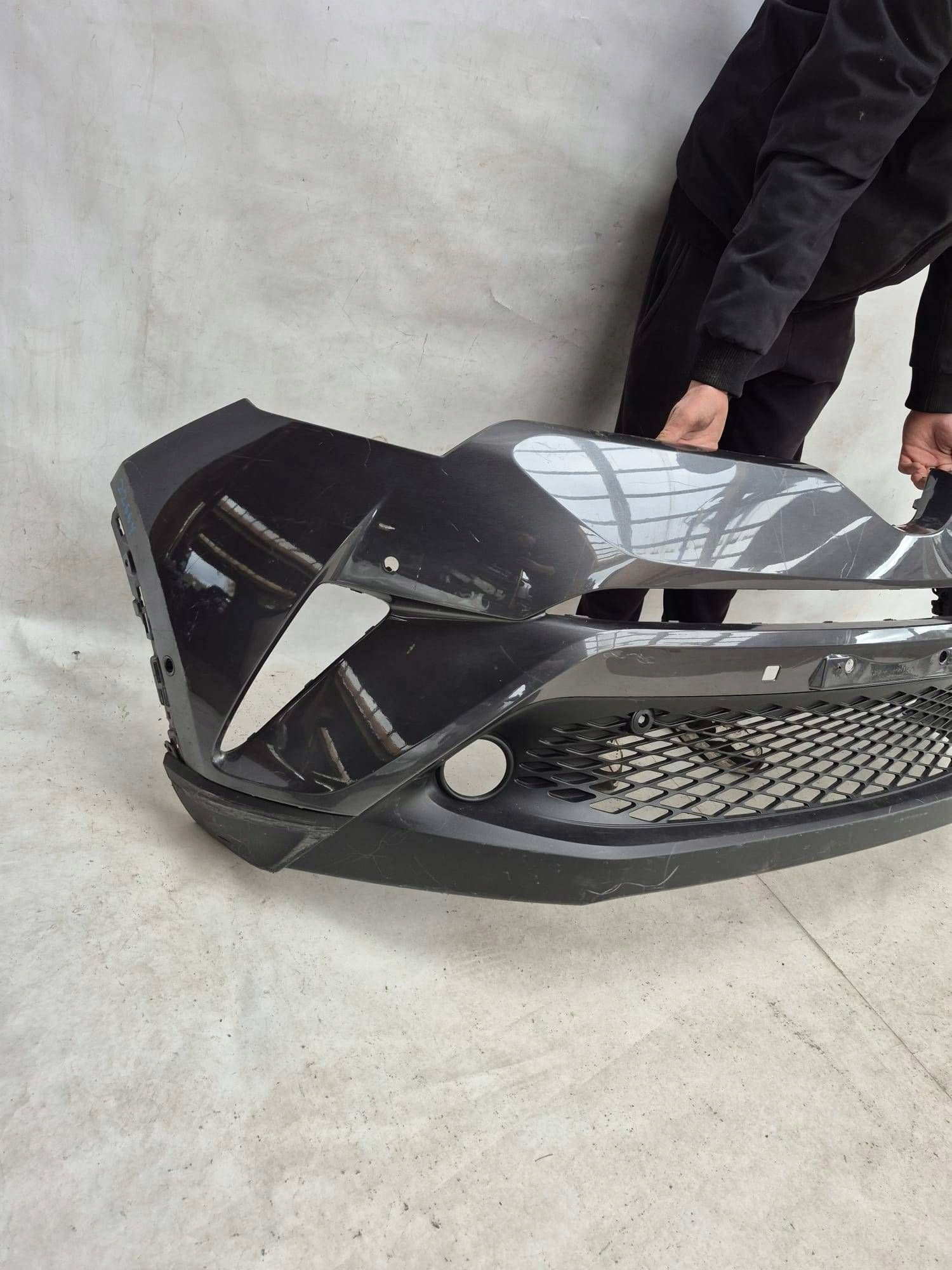 TOYOTA C-HR and 1 16-19 bumper front front PDC