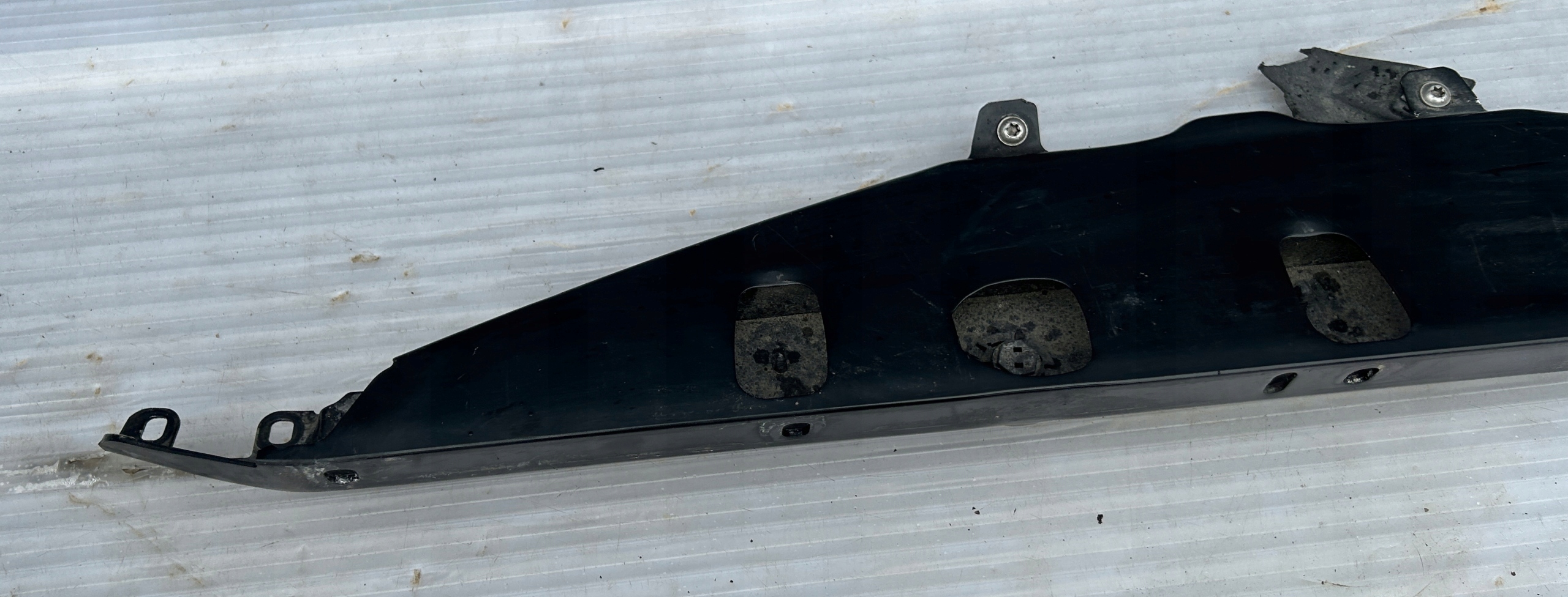 priečka horné steny predok BMW 7 F01