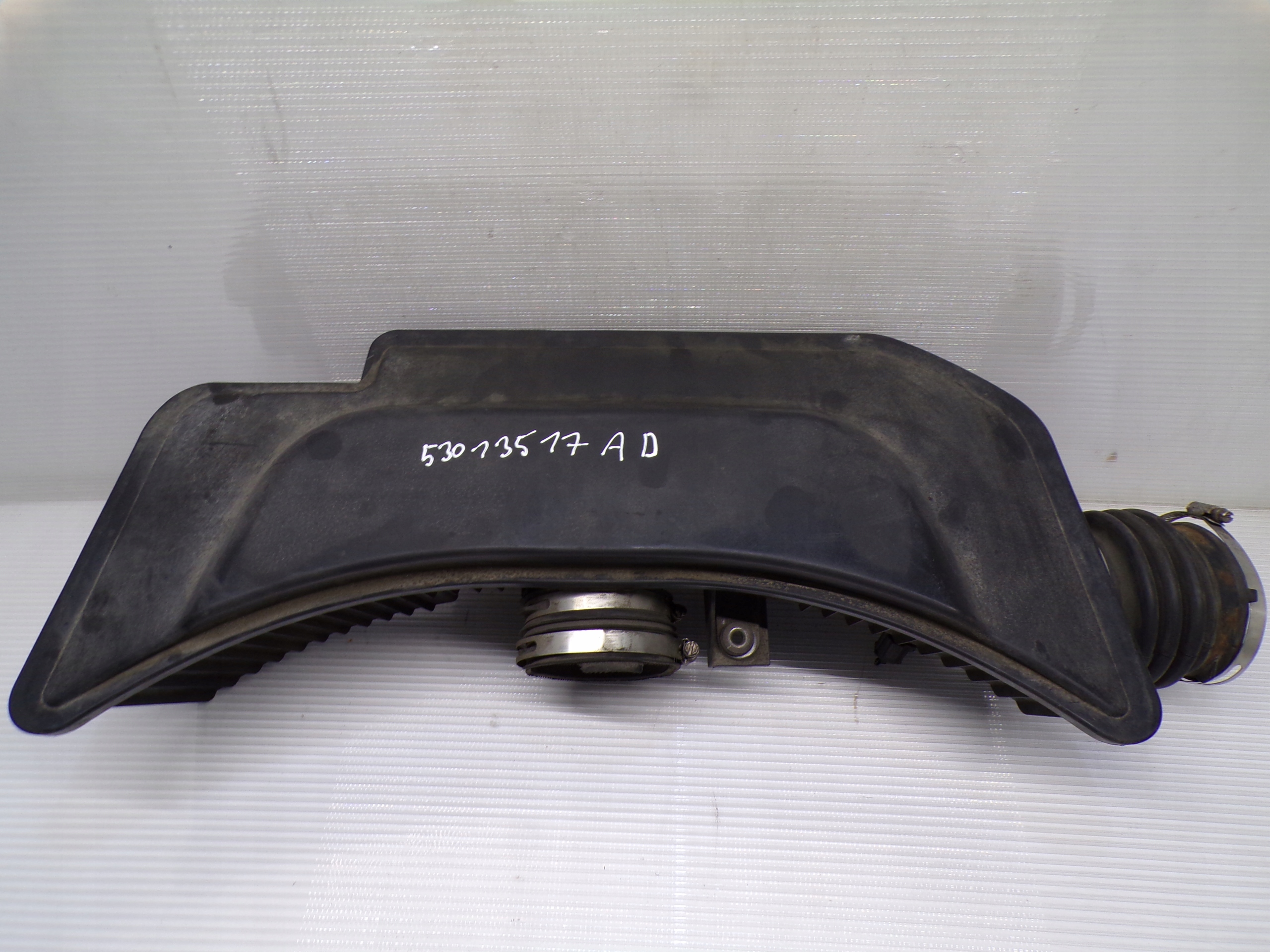 53013517AD - ВПУСКНИЙ ПОВІТРЯНИЙ РЕЗОНАТОР JEEP GRAND CHEROKEE WK