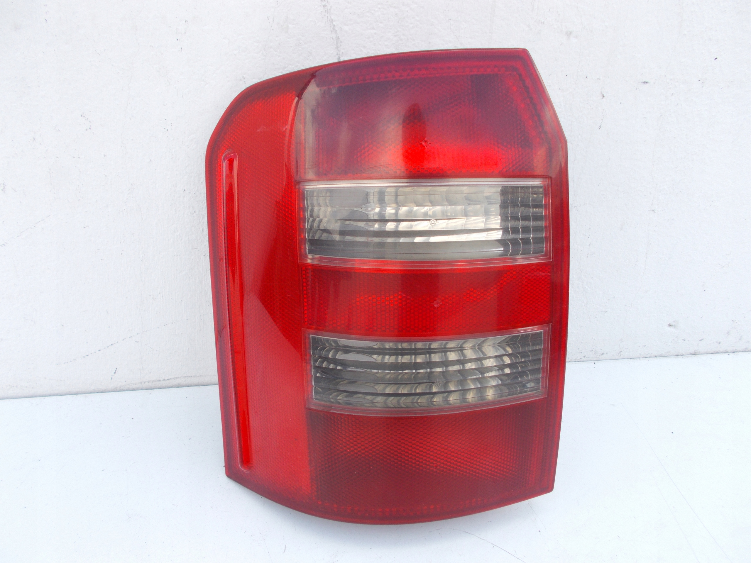 ФАРА ЗАД. ЗАДНЯ AUDI A2 ЛІВА ЄВРОПА