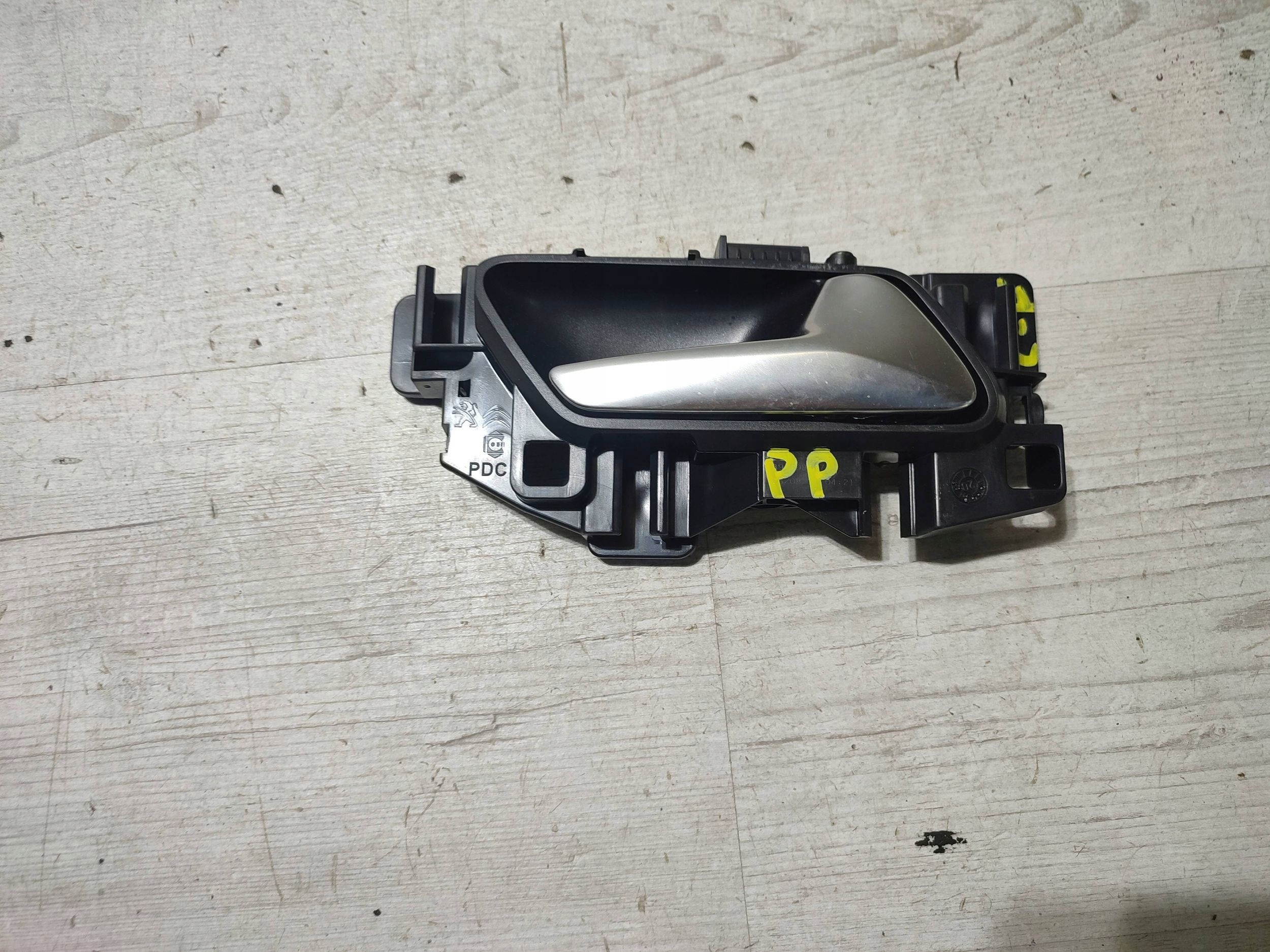 Opel Corsa F 2020 front side right handle inner