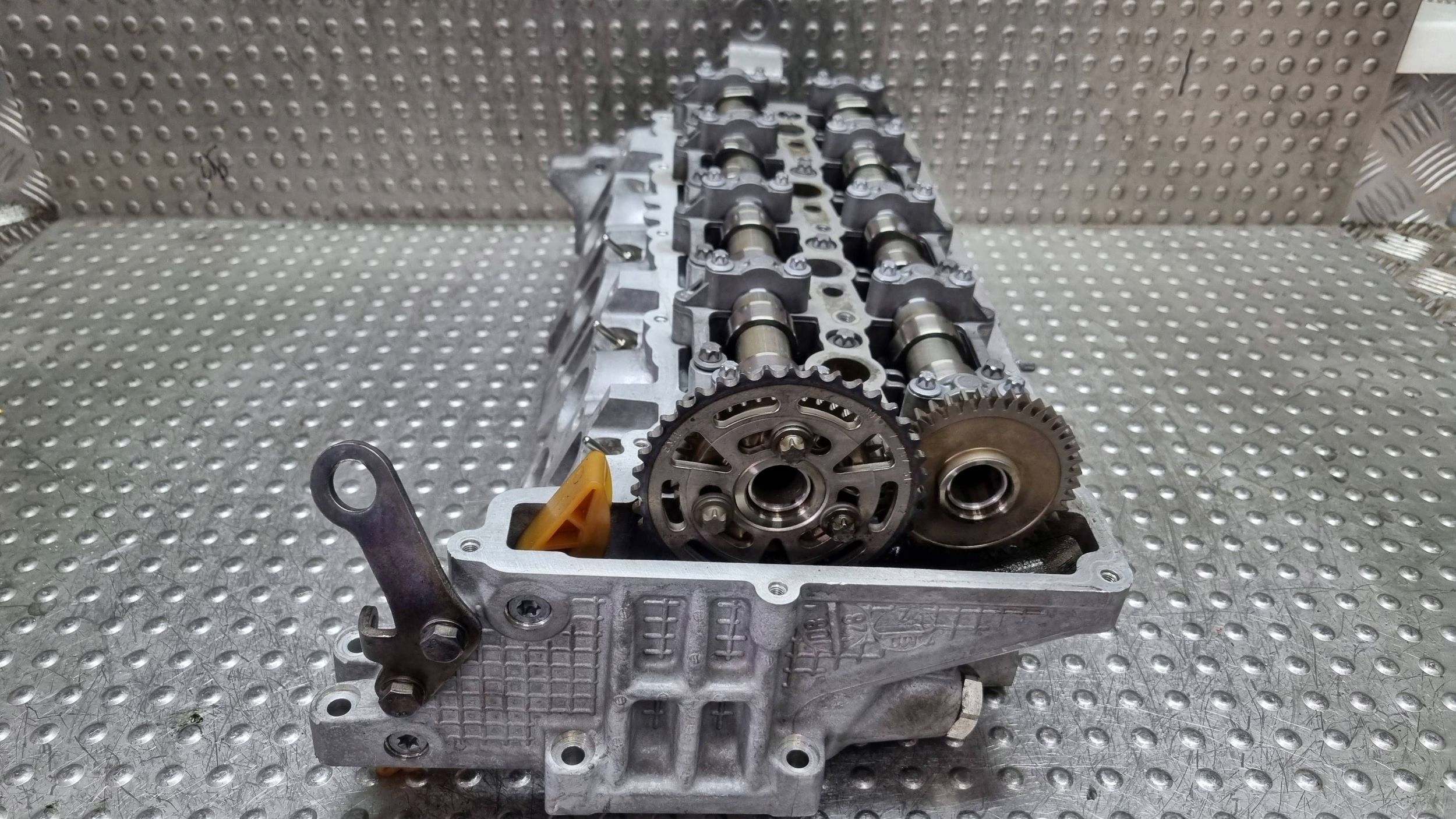 head. of the engine 7781098 BMW E60 E61 E81 E83 E84 E87 E90 E91 E92 2.0D N47