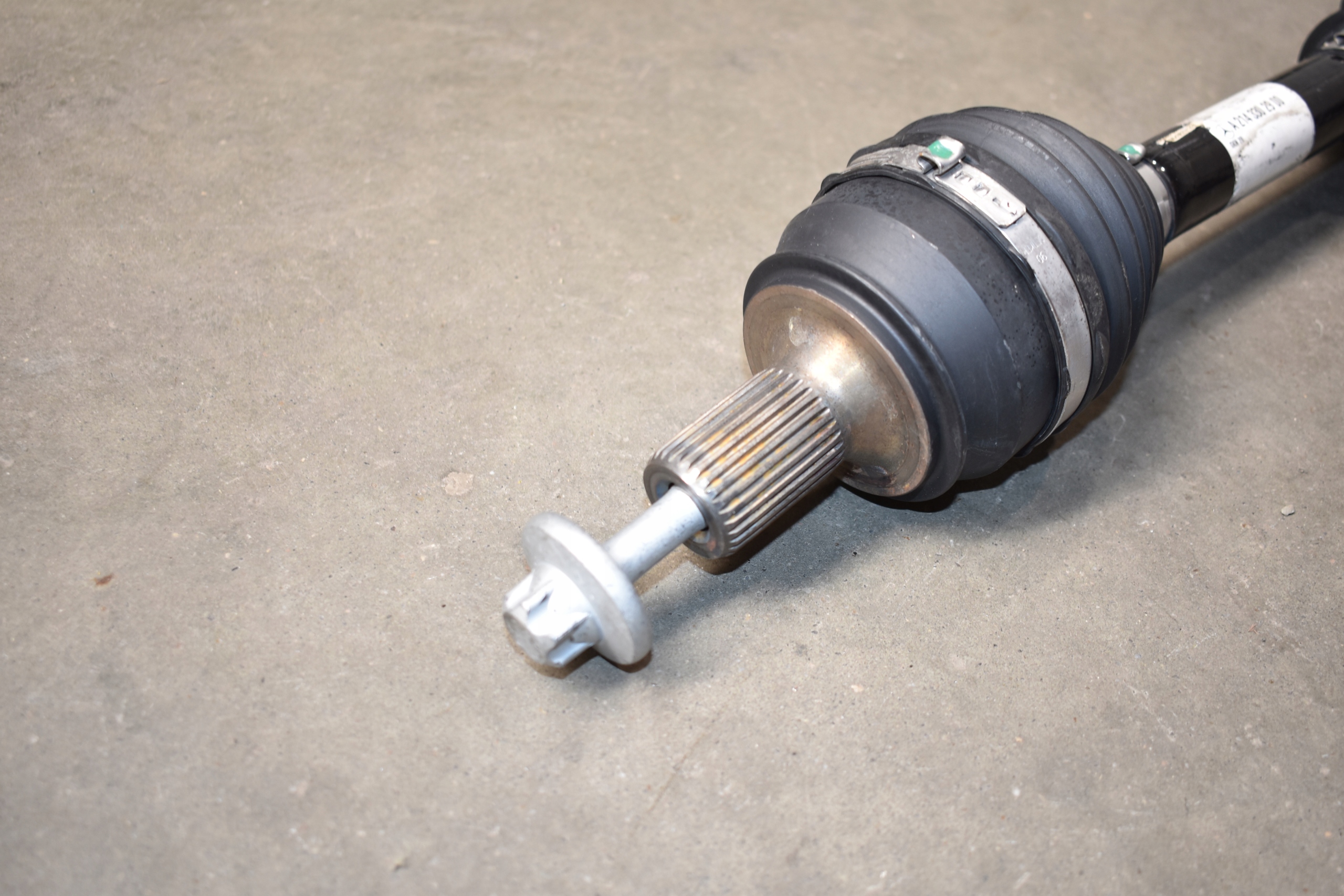 IDEALNA semi-axis front front left MERCEDES W206 C63 W214 X254 1