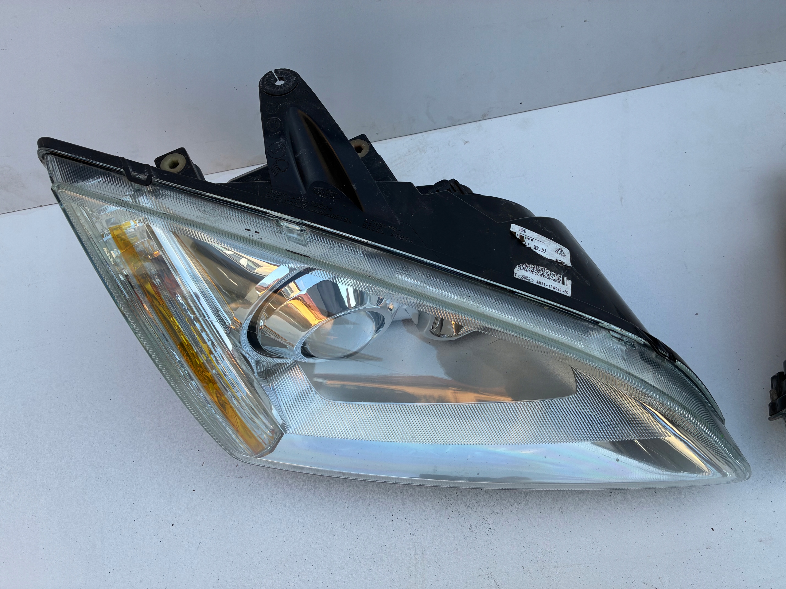 light Reflektor Xenon front front right left Ford FOCUS Mk2 04-07r. EU