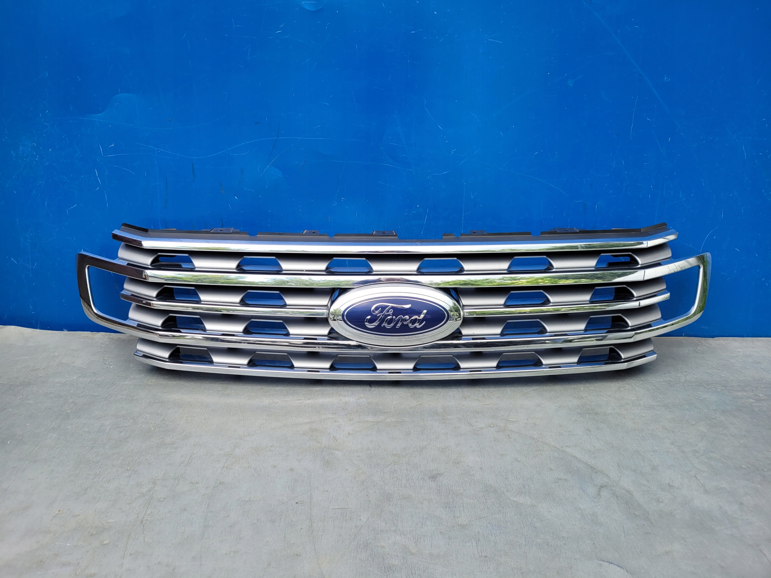 FORD EXPEDITION 2018-2021 18-21 решетка радиатора перед