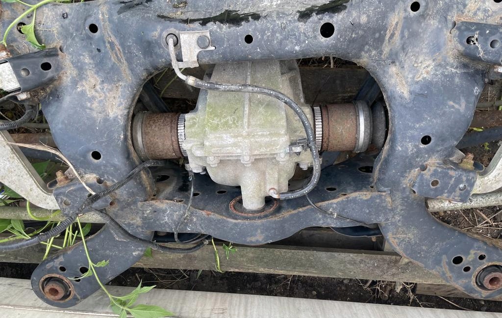 INFINITI Q60 ławka tył sanki tyłu wózek tył 2016