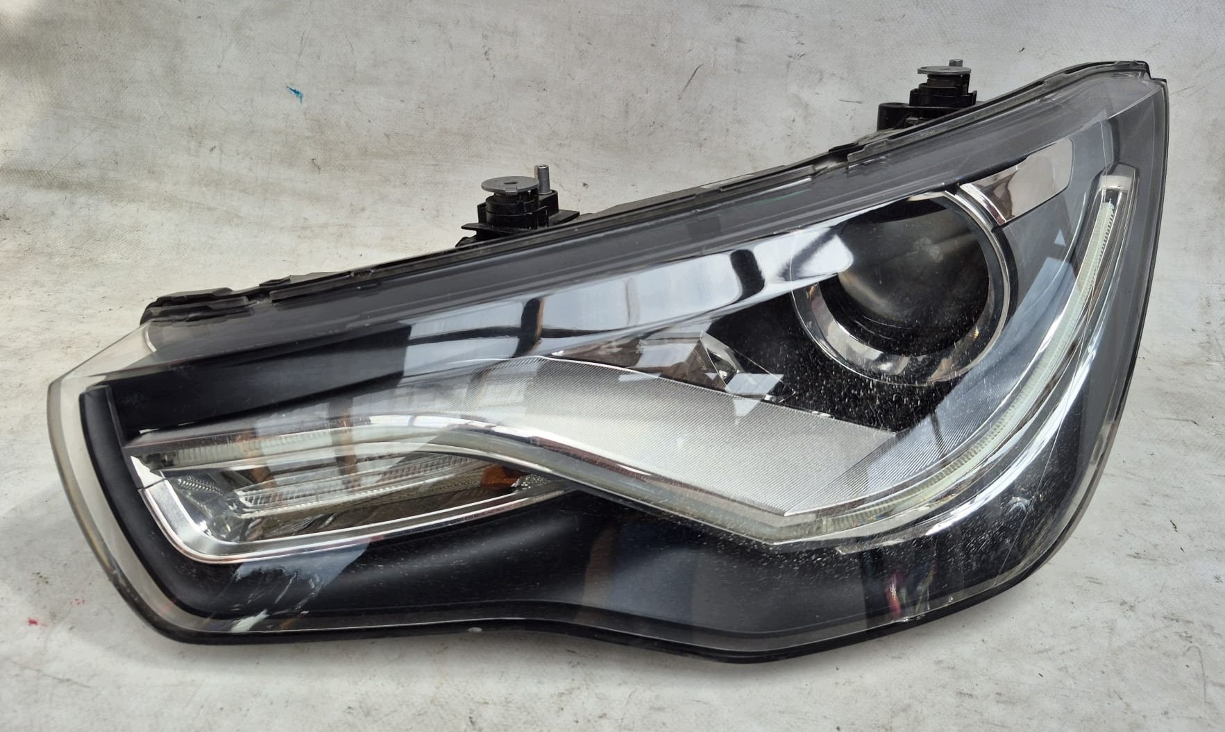 AUDI A1 8X 8X0 10- light left front front BI-XENON 8X0941005