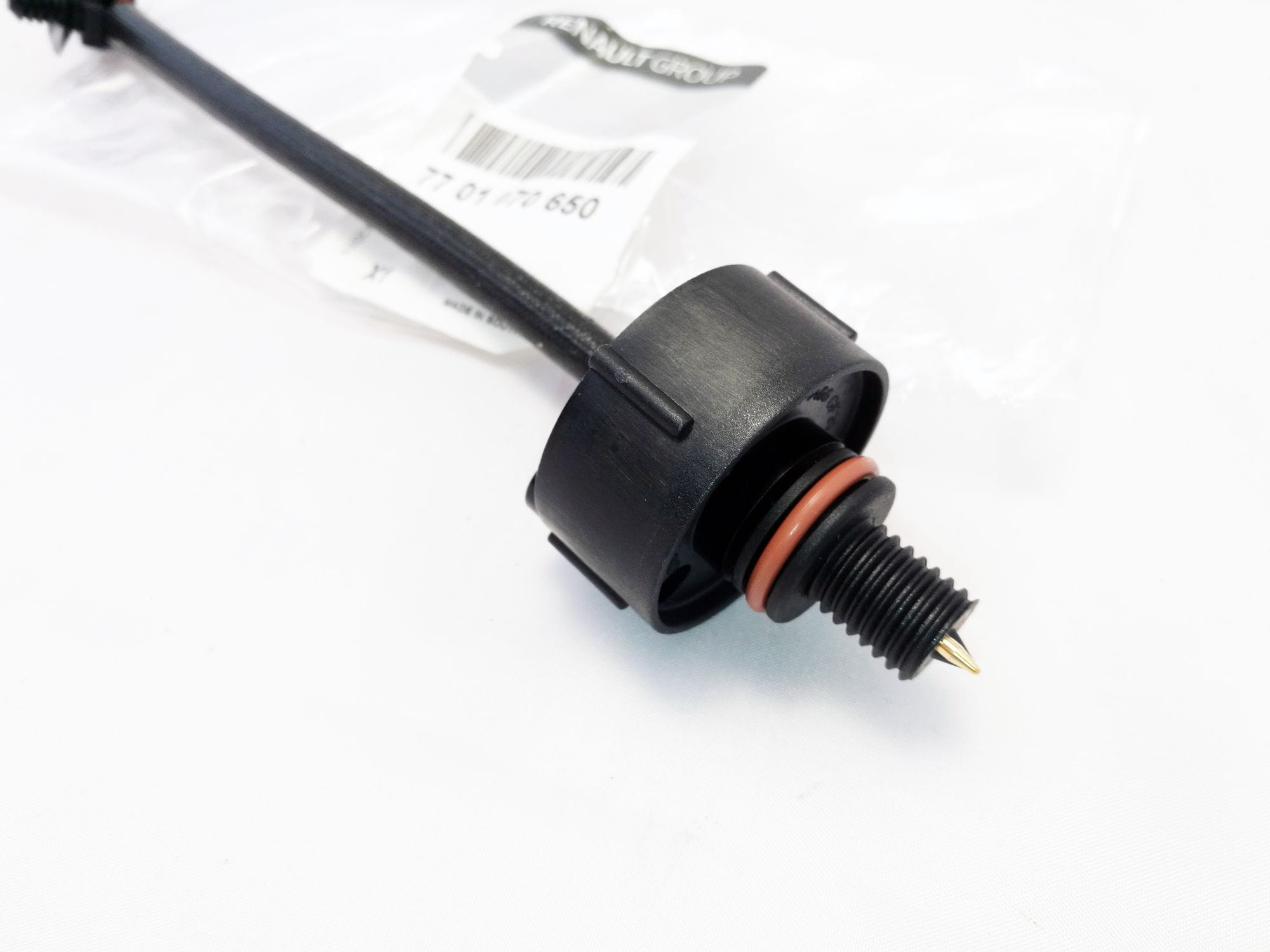 Датчик дорожного просвета воды фильтра renault oe 7701070650