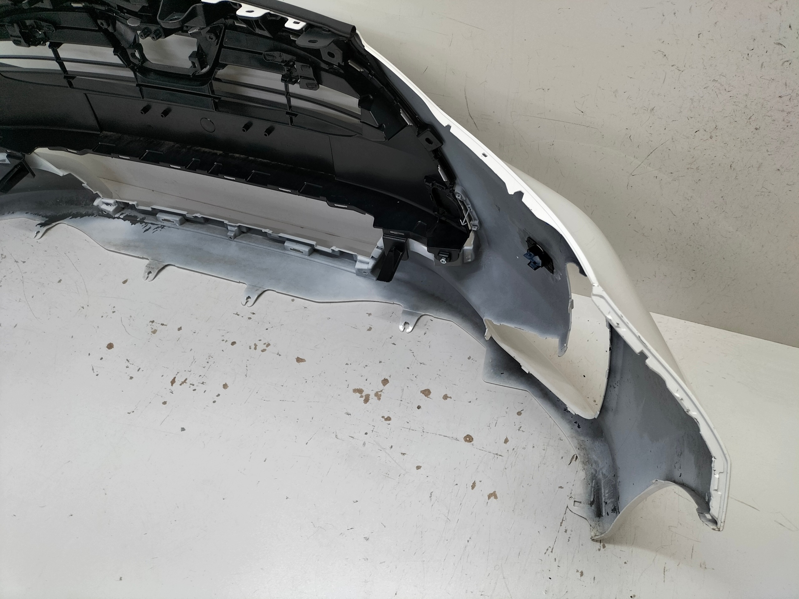 front bumper front TOYOTA YARIS 4 IV 20