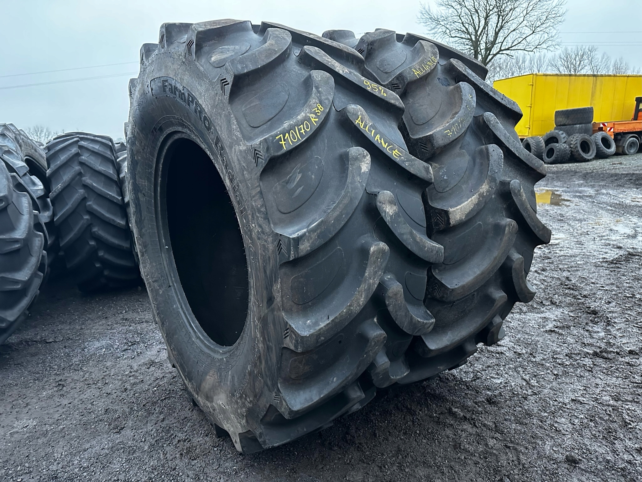 ШИНЫ СЕЛЬСКОХОЗЯЙСТВЕННЫЕ ШИНЫ 710 / 70R38 ALLIANCE (95%)