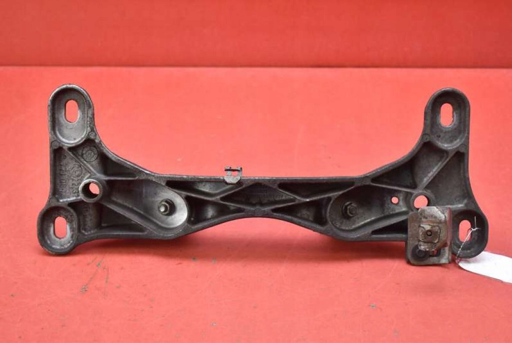 Airbag Getriebehalter getriebe 6771064 BMW E90 E91 2.0i 143 KM 04-10