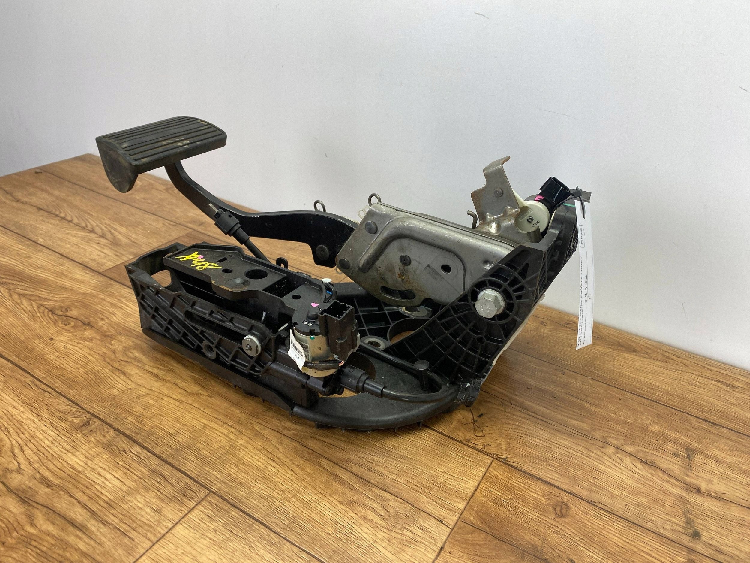 Pedal Bremse Cadillac Escalade IV 2015+