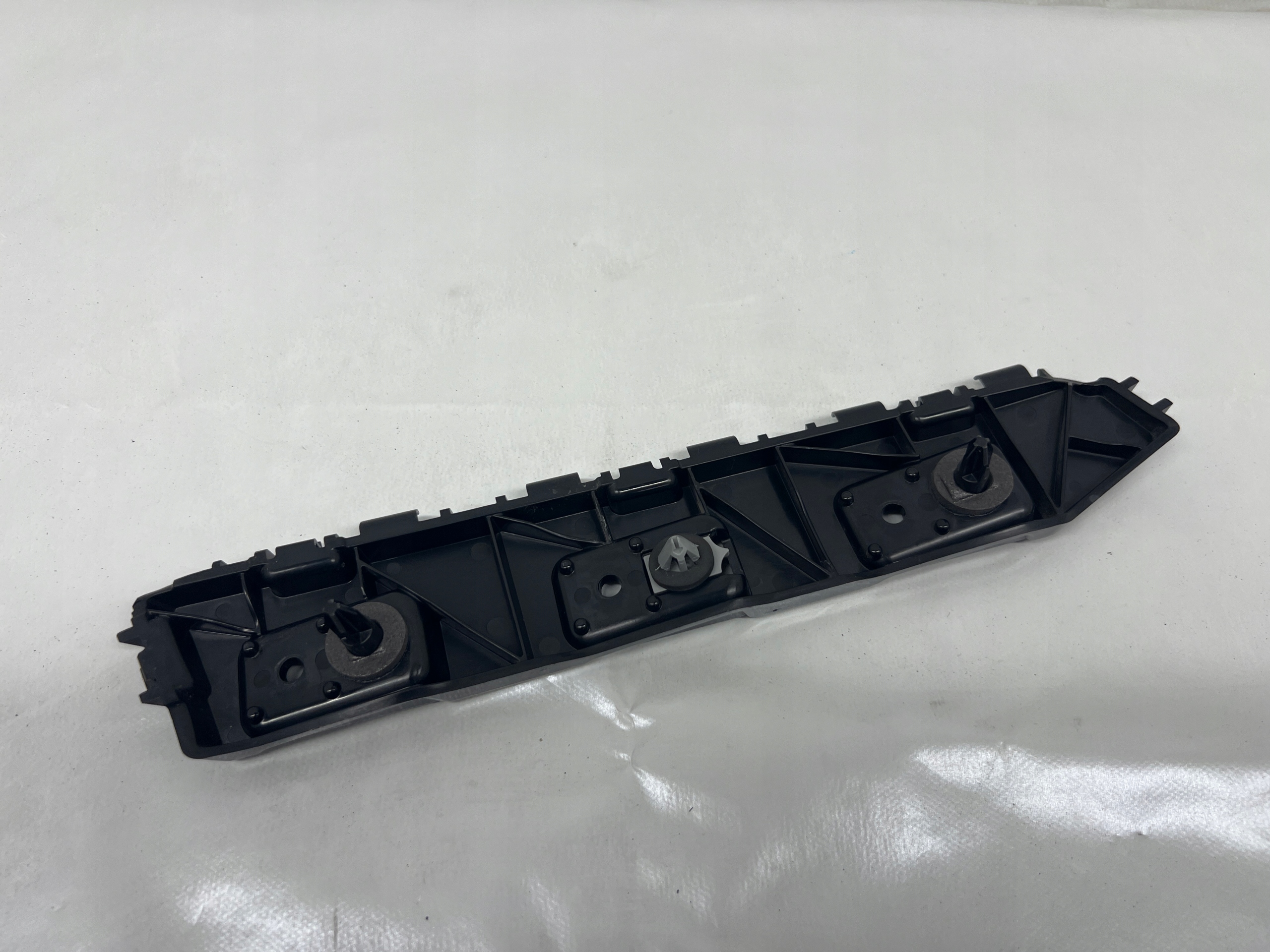 Ford Kuga MK3 bumper bracket left rear part LV4B-17D949-D