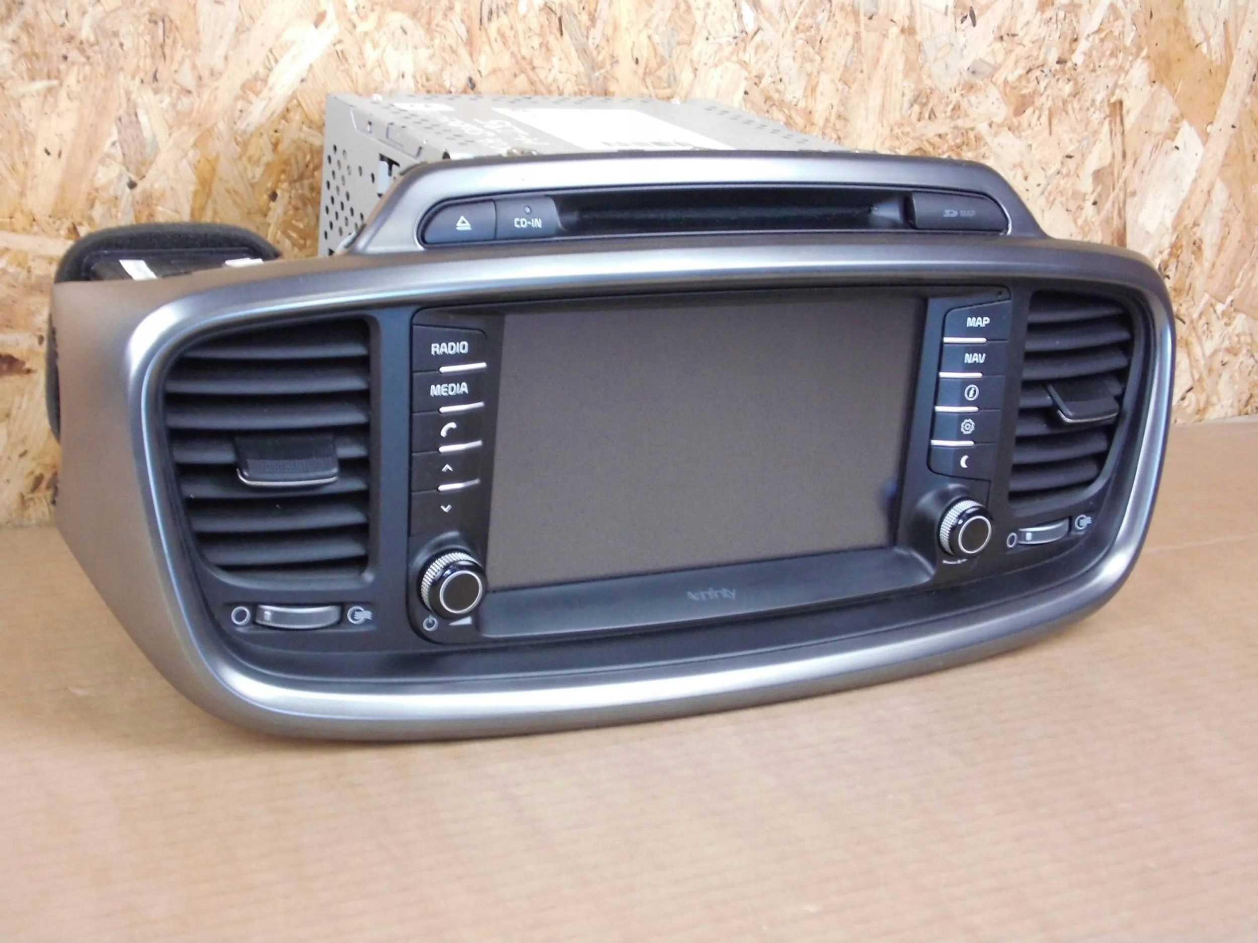 KIA Sorento III 2015+ navigation radio display INFINITY 96560C5101WK