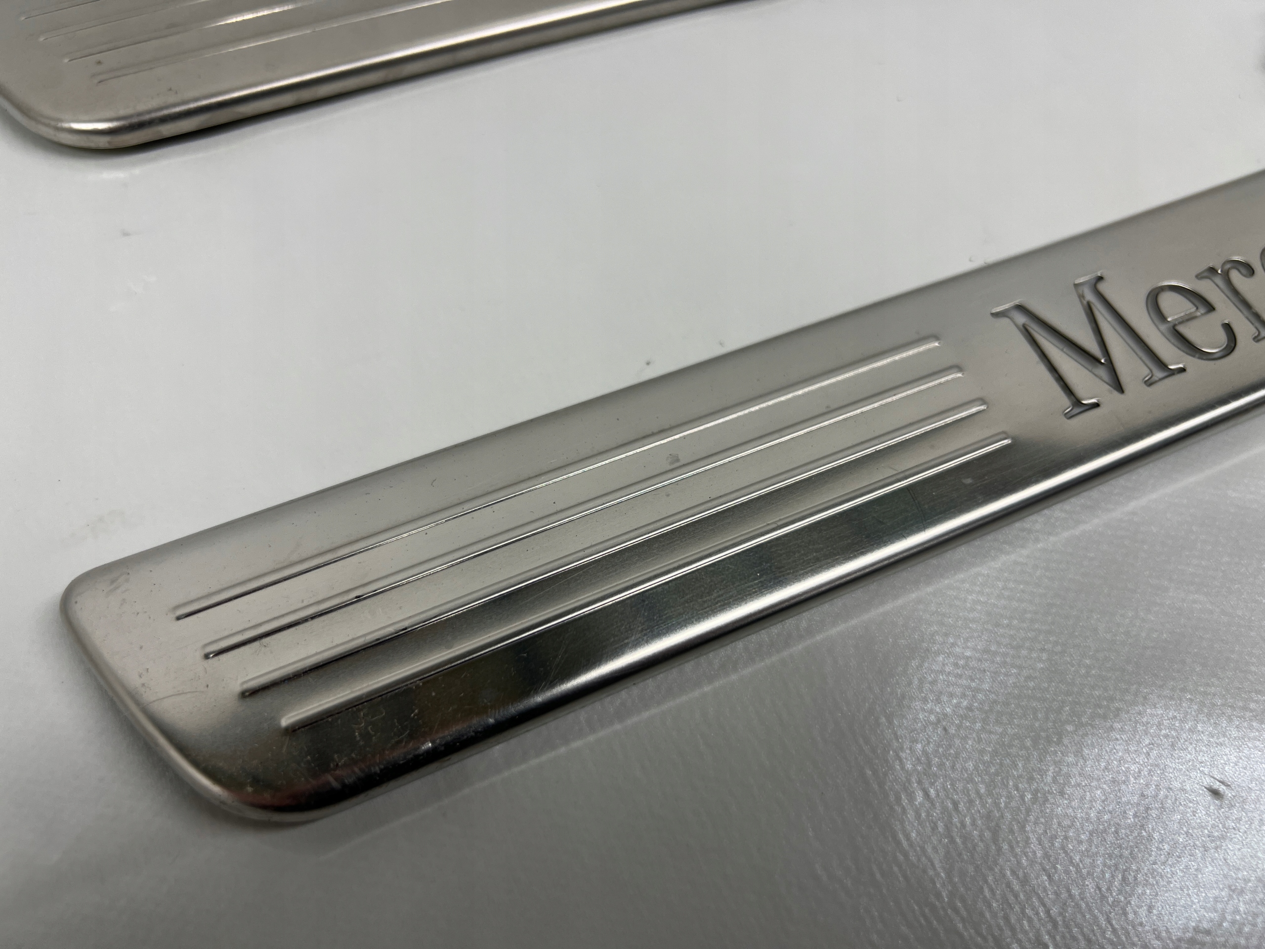 Mercedes-Benz CLA 180D X117 moulding threshold left right