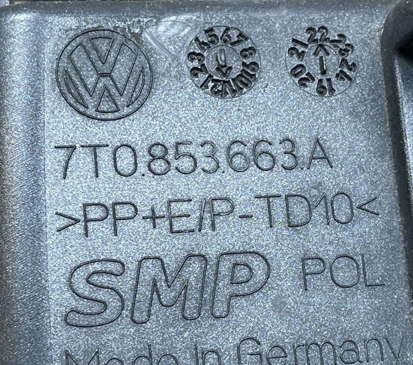 VW T7 7T0 grid of a bumper front front 7T0853663A
