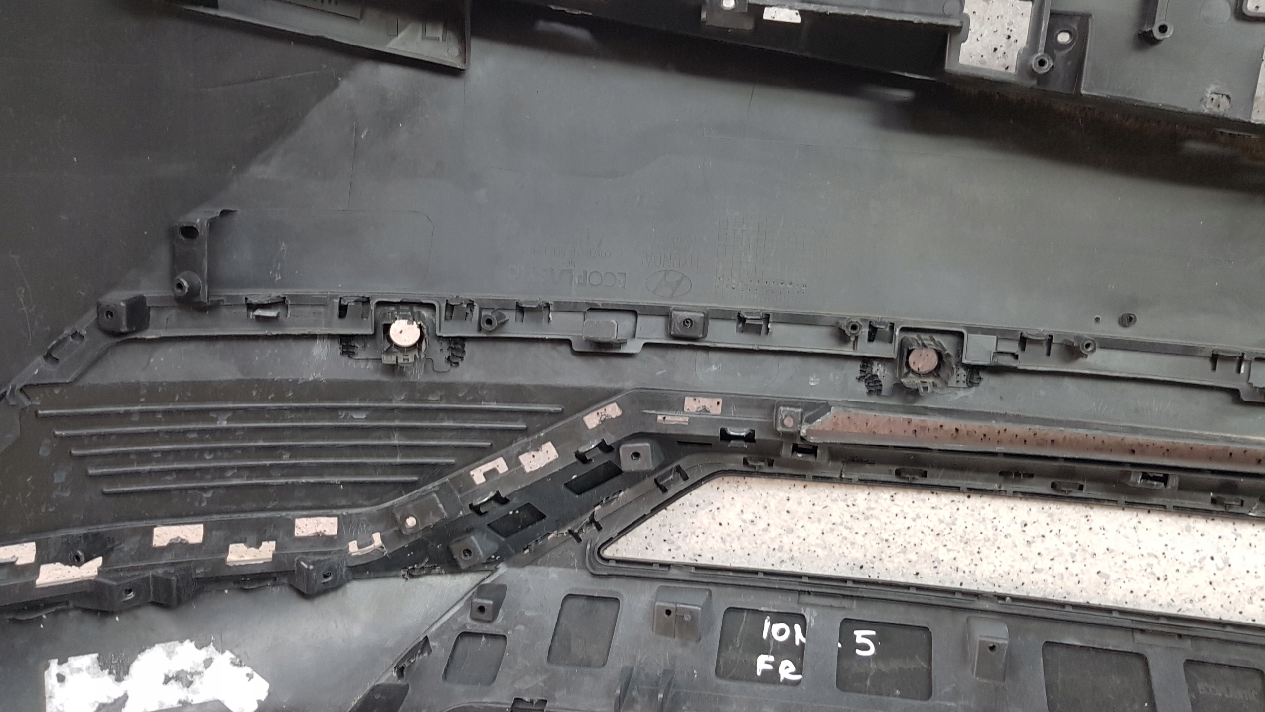 HYUNDAI IONIQ 5 V 2021 - + blinds bumper front 3552