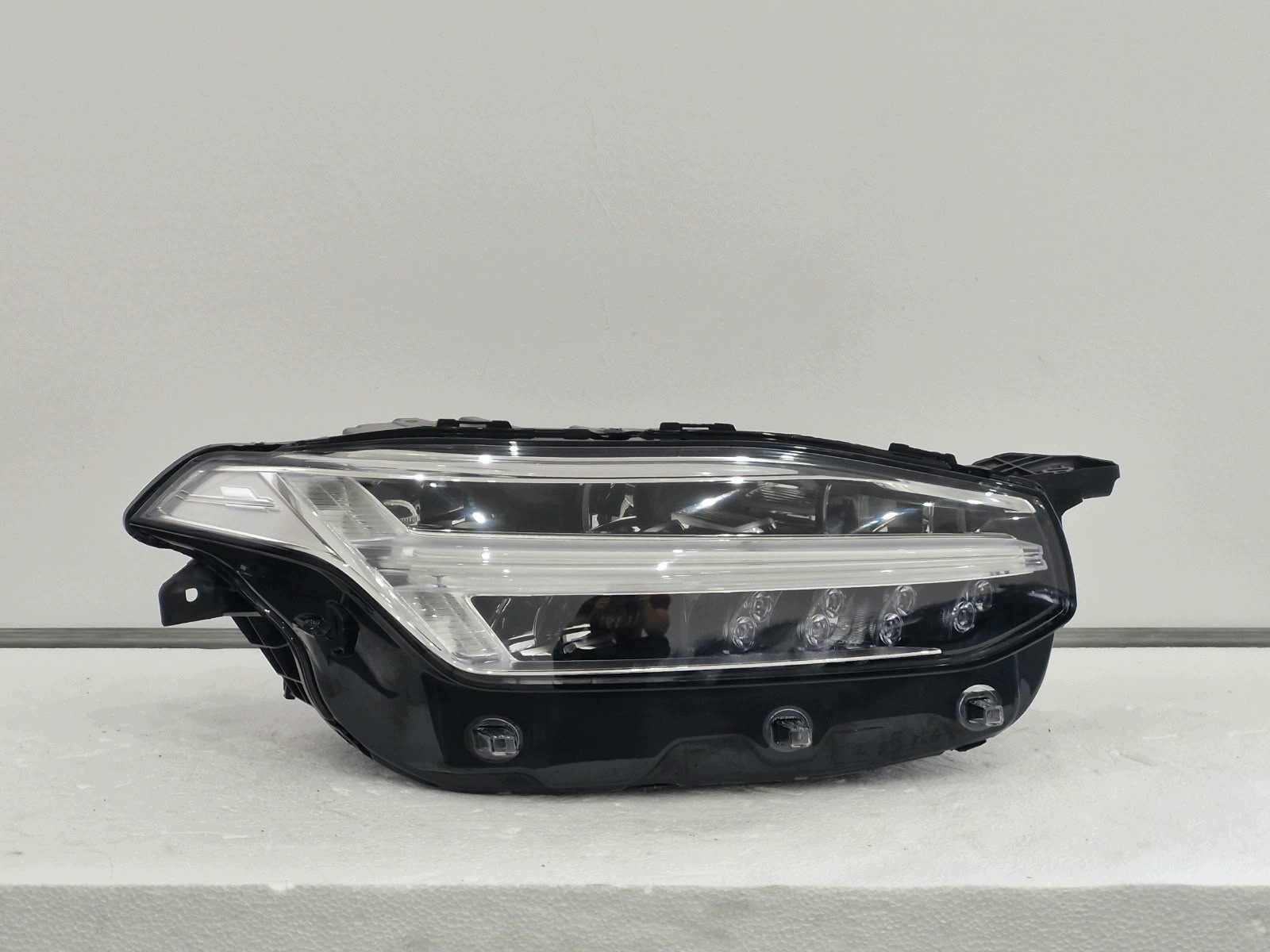 light right Volvo XC90 FULL LED Przedlift 2017