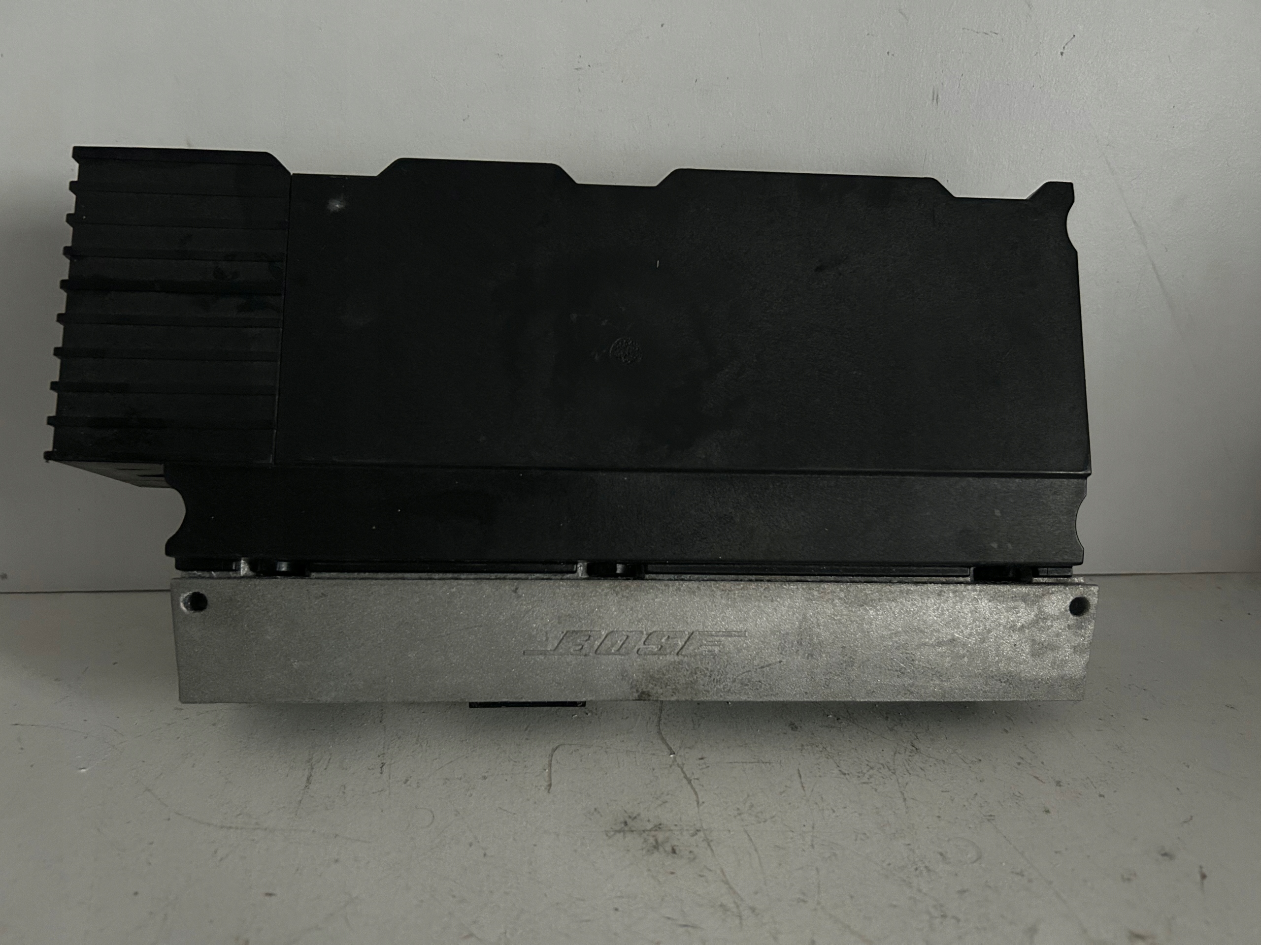 Audi Q7 Підсилювач BOSE AUDIO MMI 4L0035223E