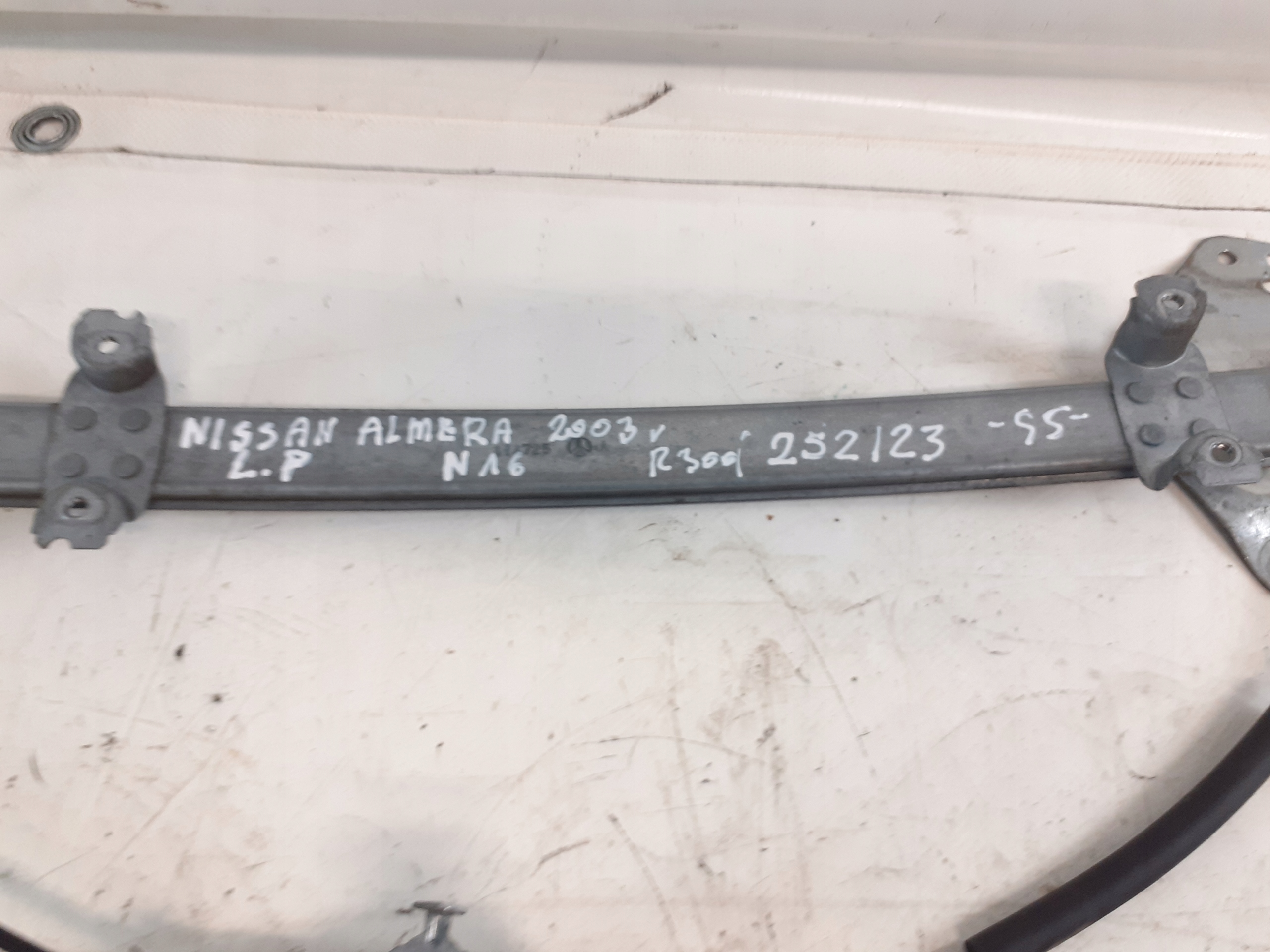 mechanism windows left front NIssan Almera N16