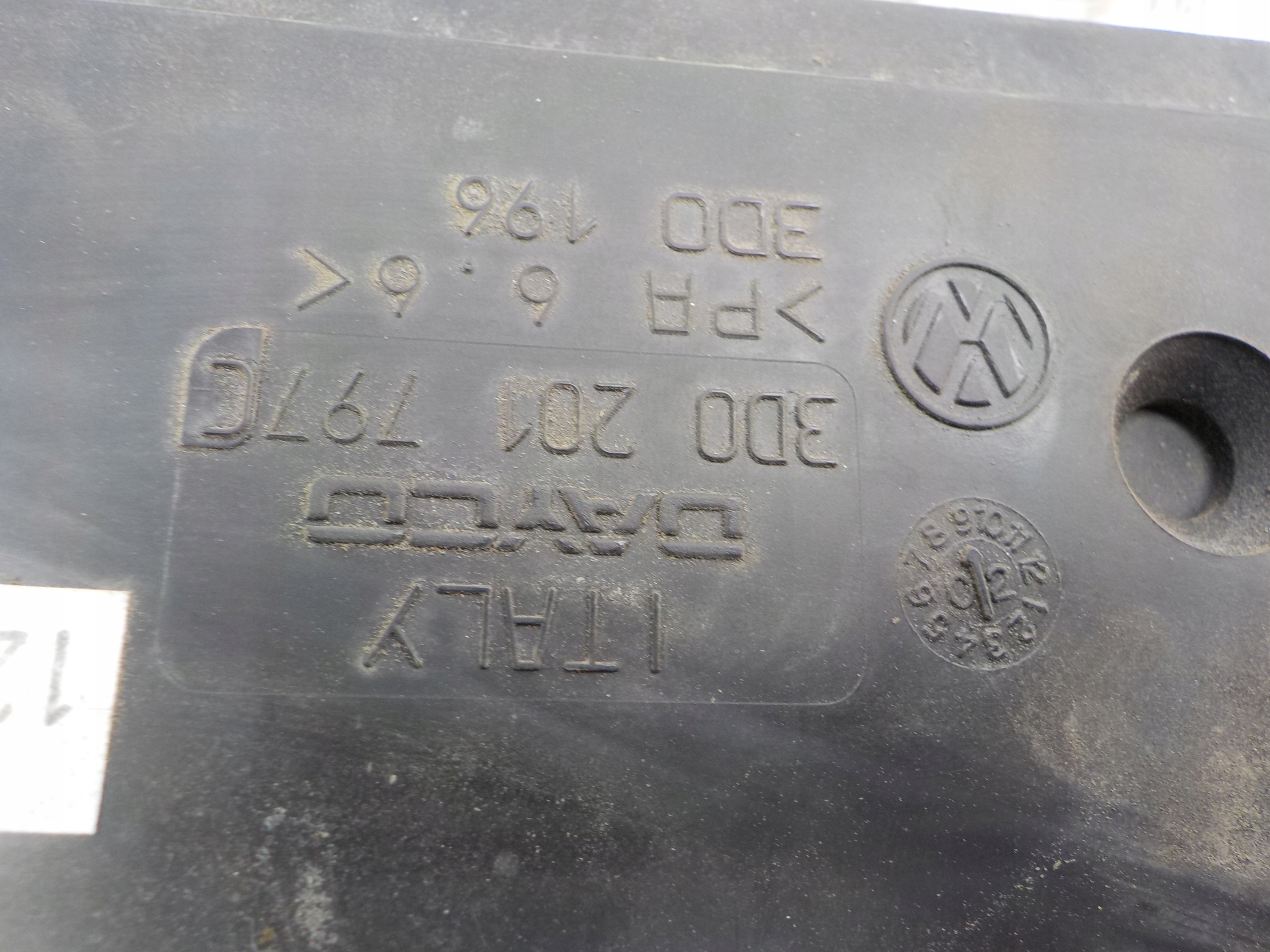 VW PHAETON 3.2 Kohlenstofffilter 3D0201787C