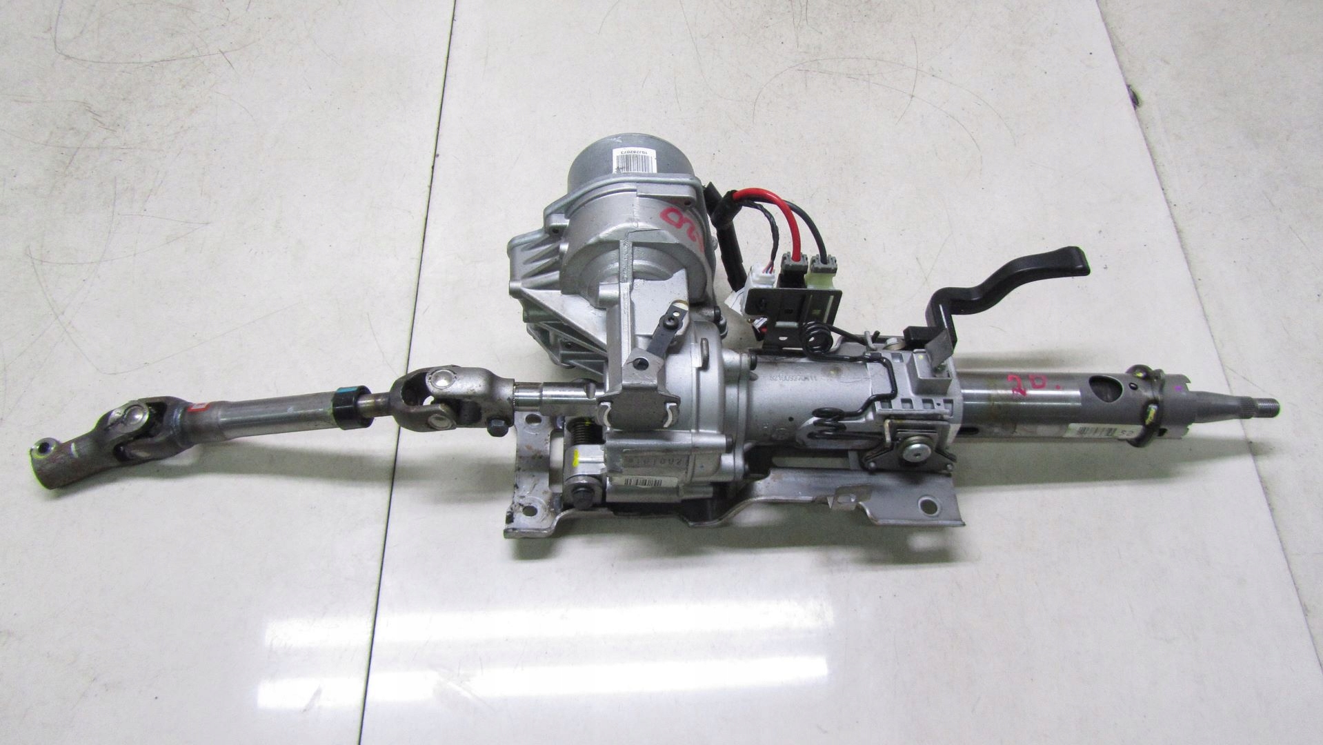 151/020 - HYUNDAI IX20 ЕЛЕКТРОПІДСИЛЮВАЧ 1K563-98000